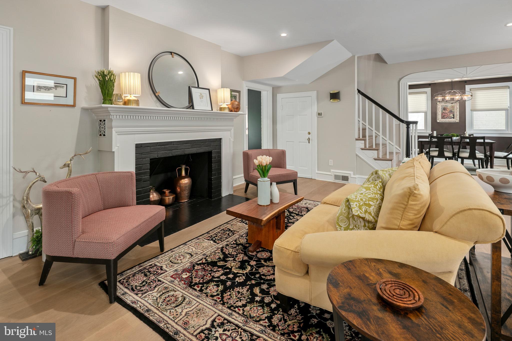 LYON VILLAGE - Residential