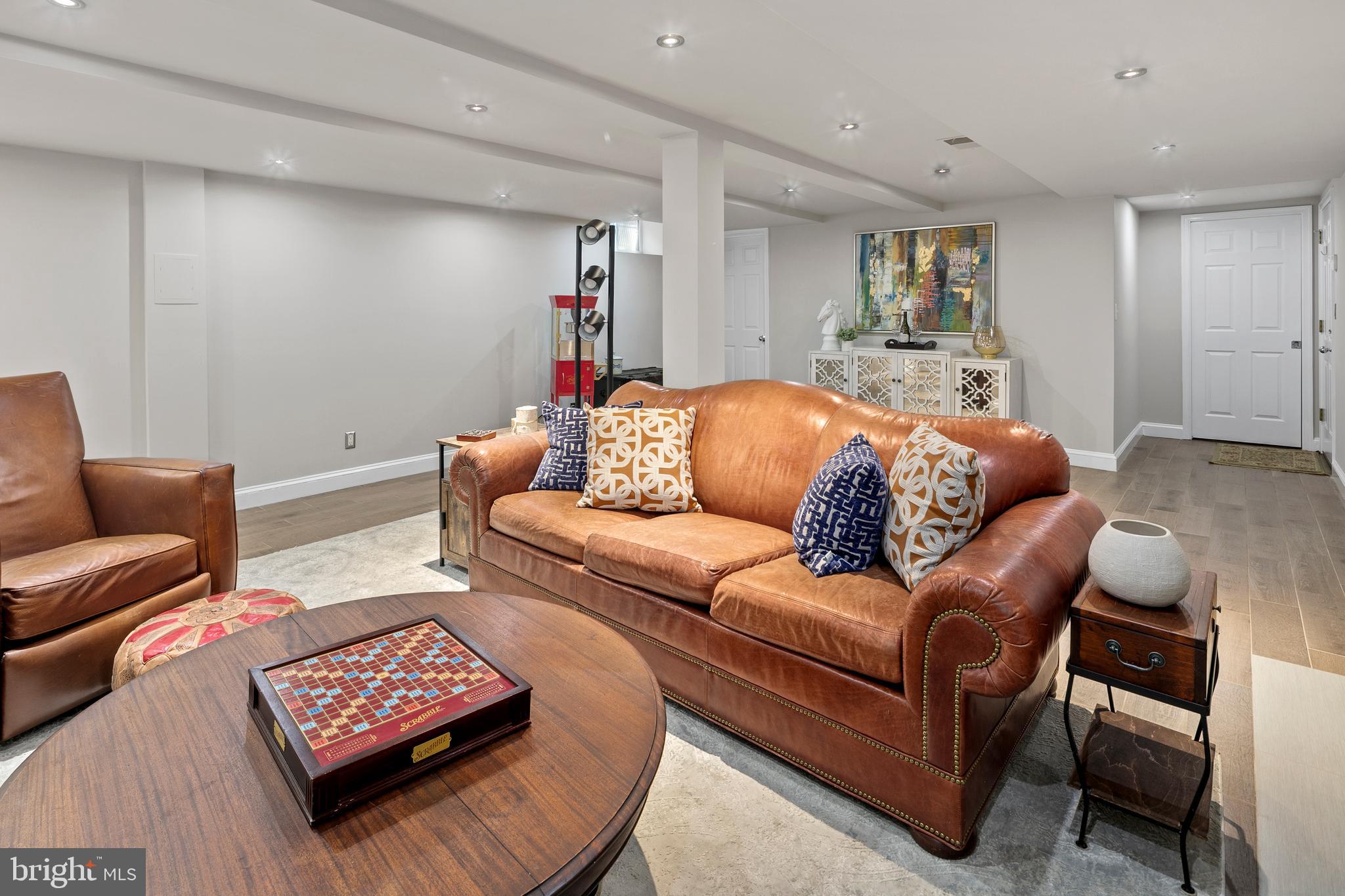 LYON VILLAGE - Residential