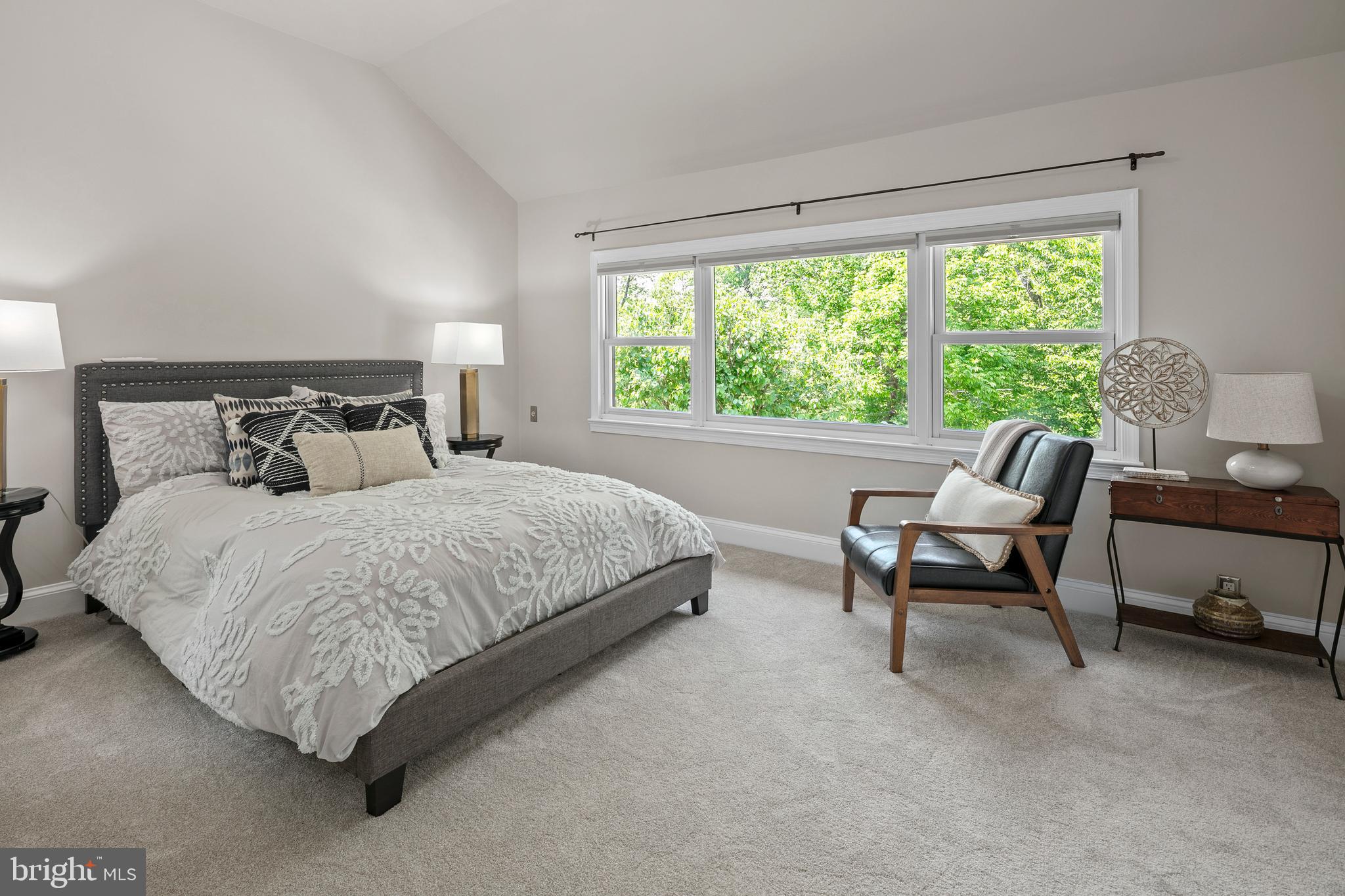 LYON VILLAGE - Residential