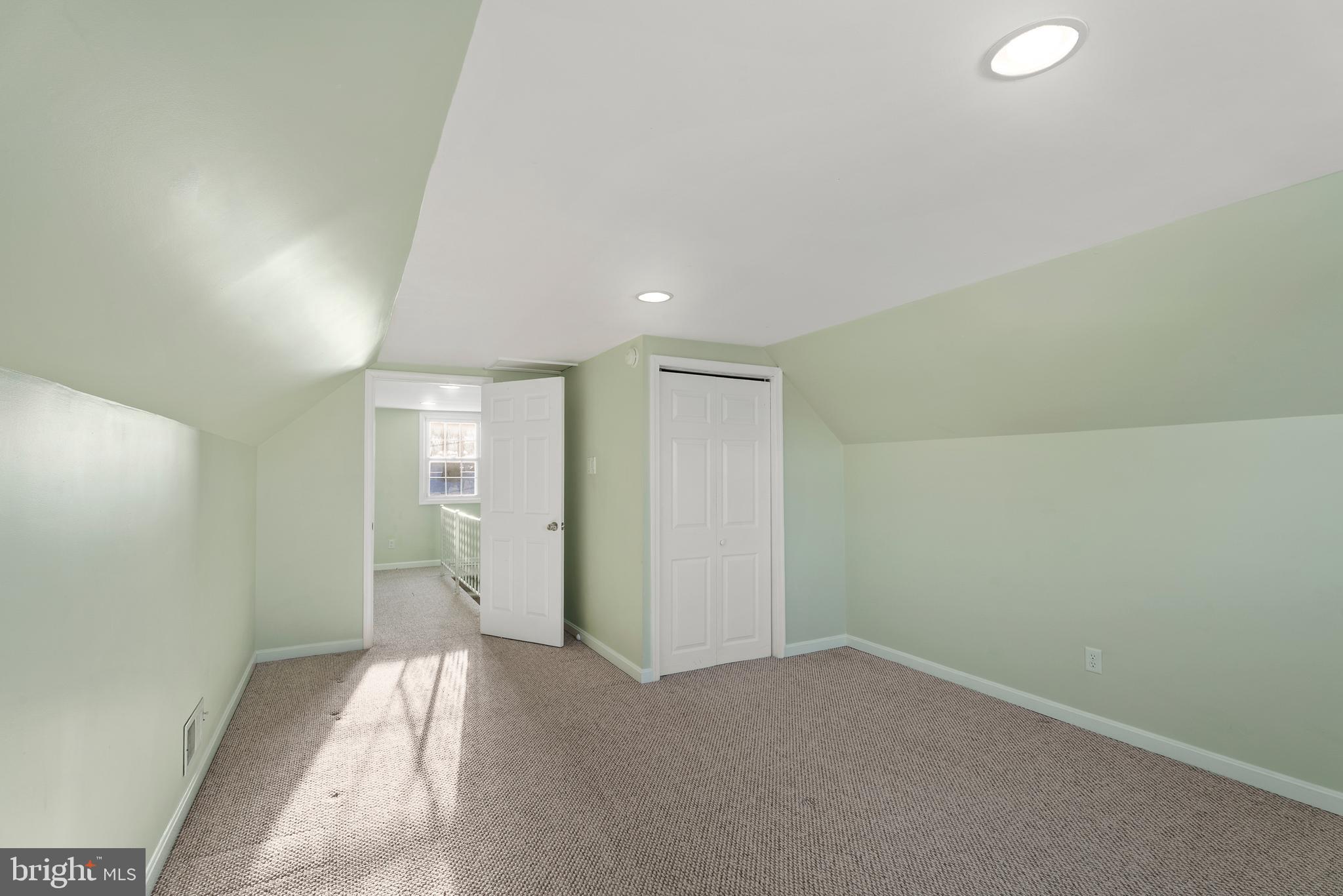 CAMPFIELD GARDENS - Residential