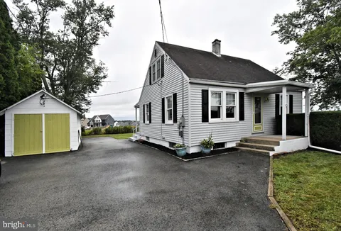 1130 Congo Road, Gilbertsville, PA MLS: PAMC2152516