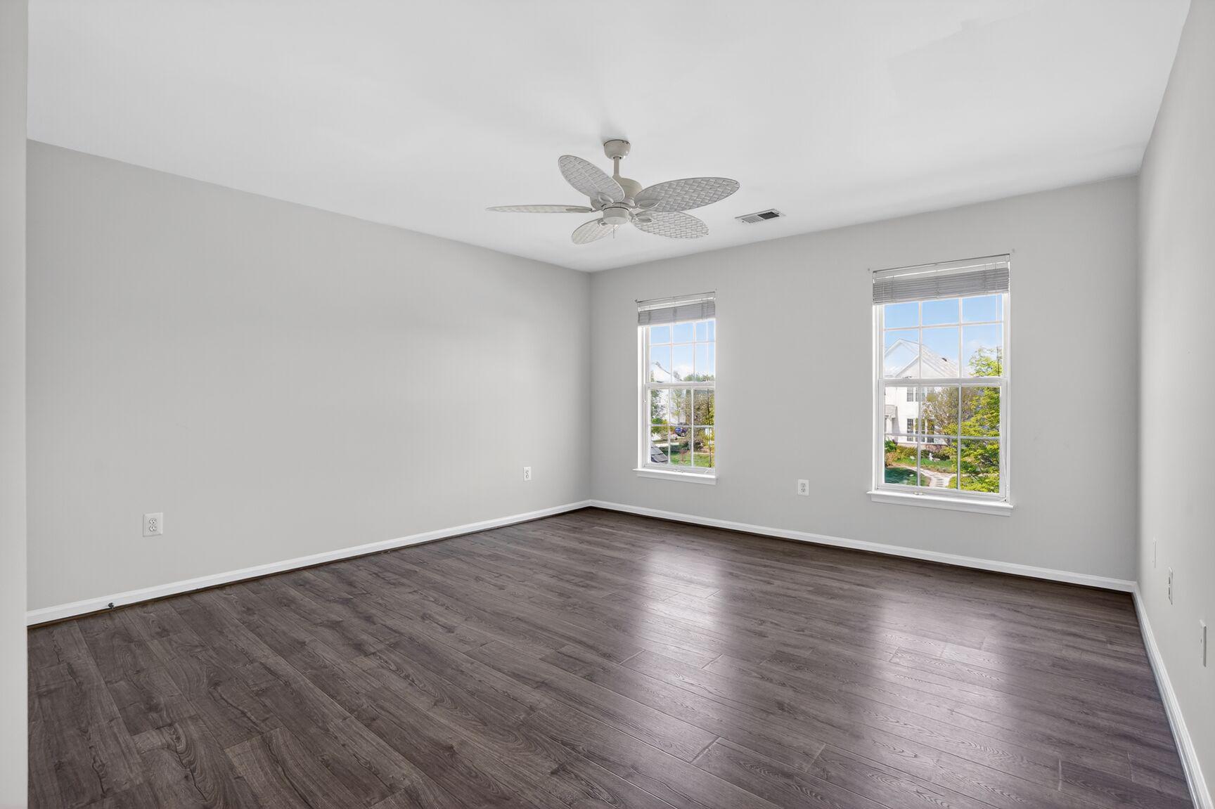 BLUE SPRING FARM - Residential