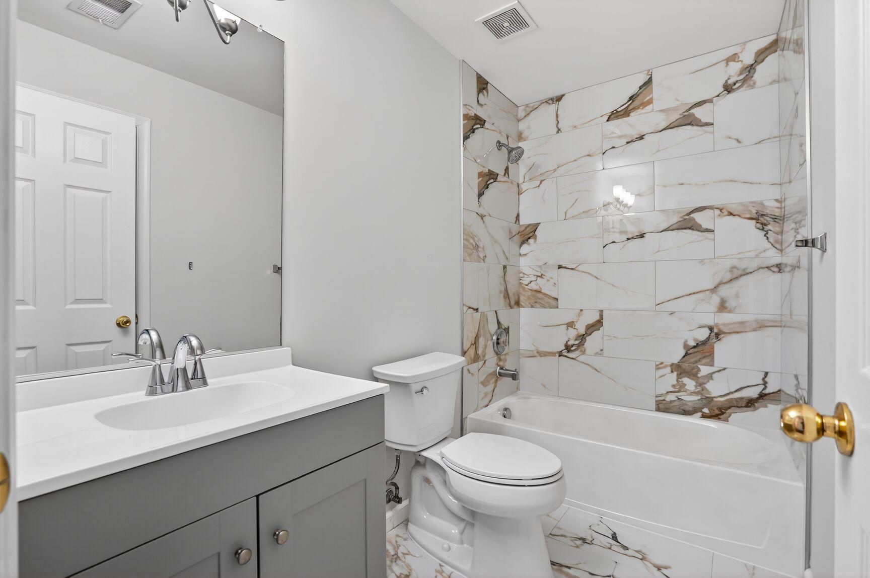 BLUE SPRING FARM - Residential