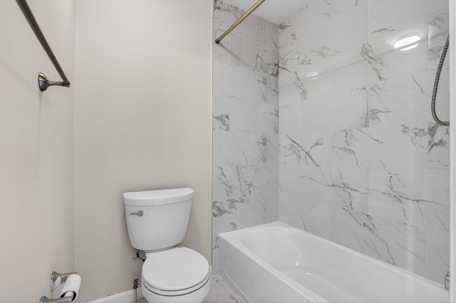 BLUE SPRING FARM - Residential