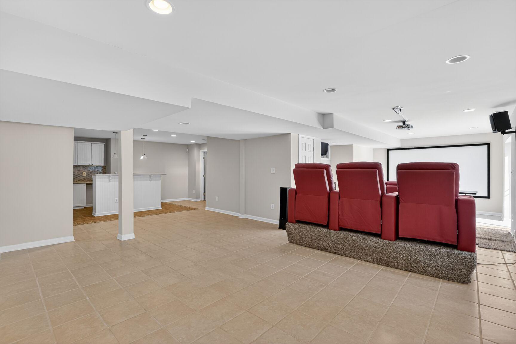 BLUE SPRING FARM - Residential