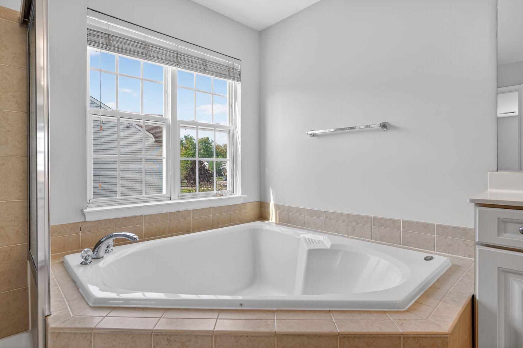 BLUE SPRING FARM - Residential