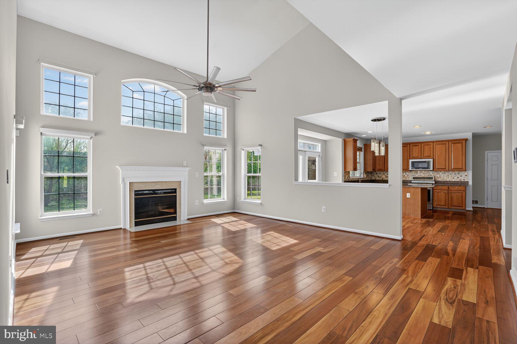 BLUE SPRING FARM - Residential