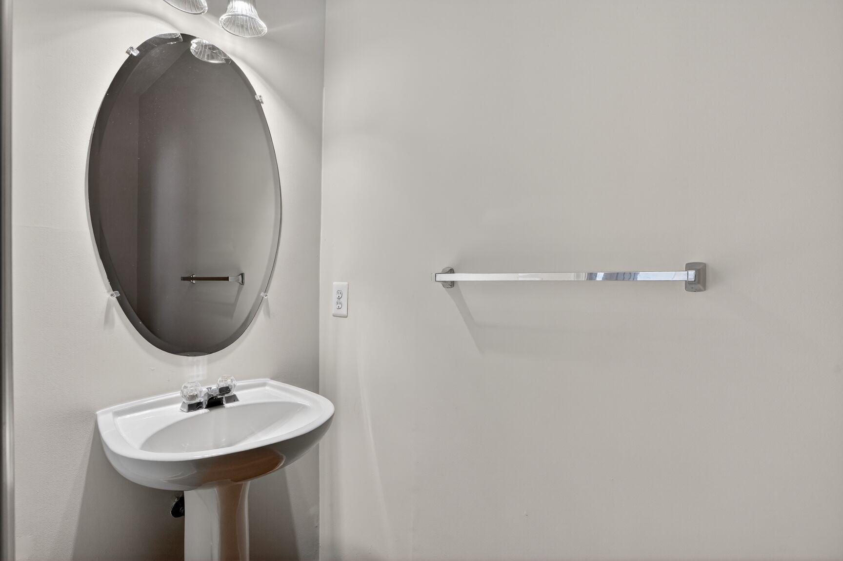 BLUE SPRING FARM - Residential