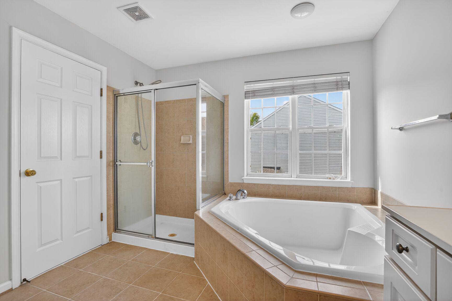 BLUE SPRING FARM - Residential