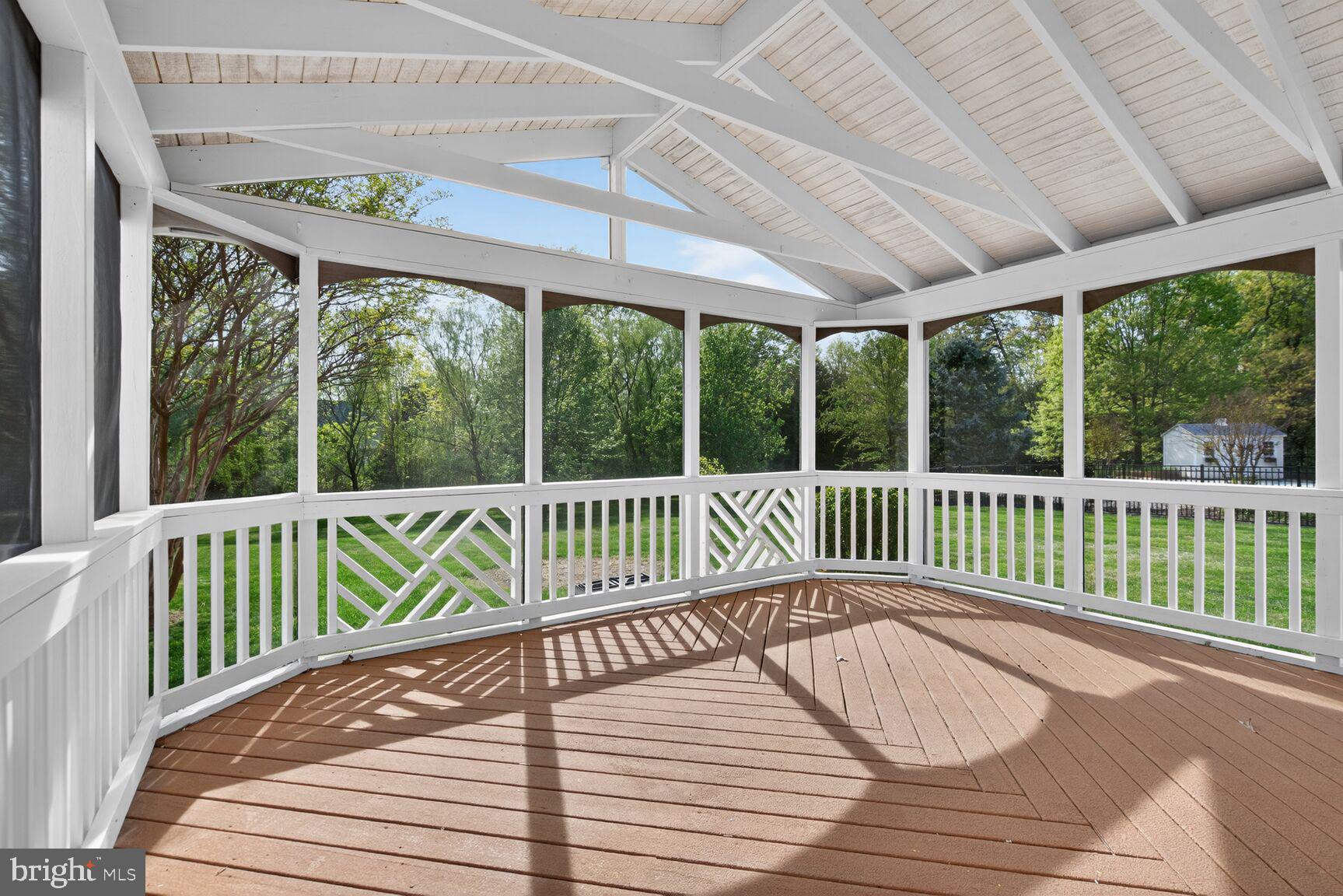 BLUE SPRING FARM - Residential