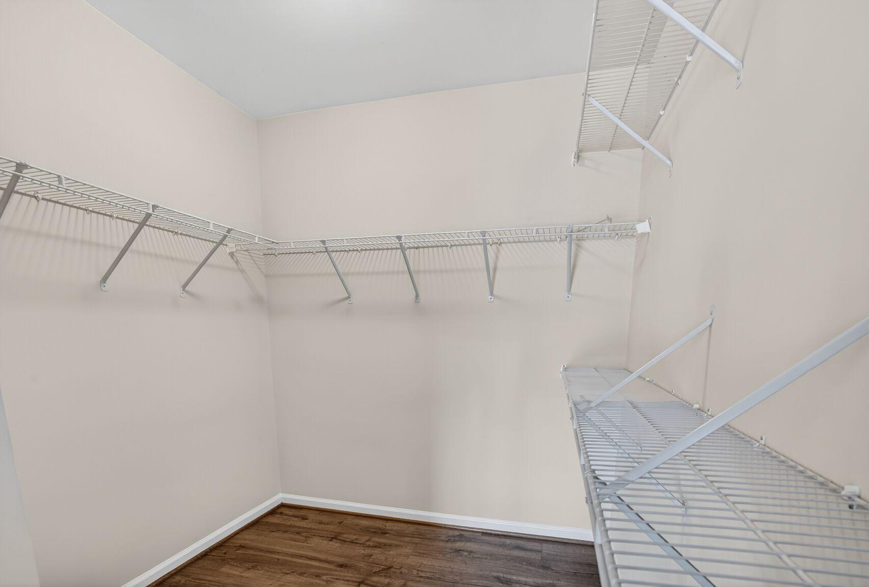 BLUE SPRING FARM - Residential