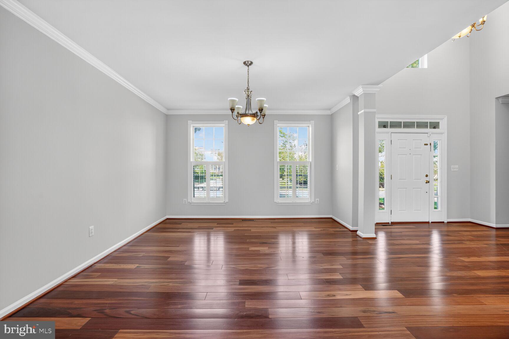 BLUE SPRING FARM - Residential