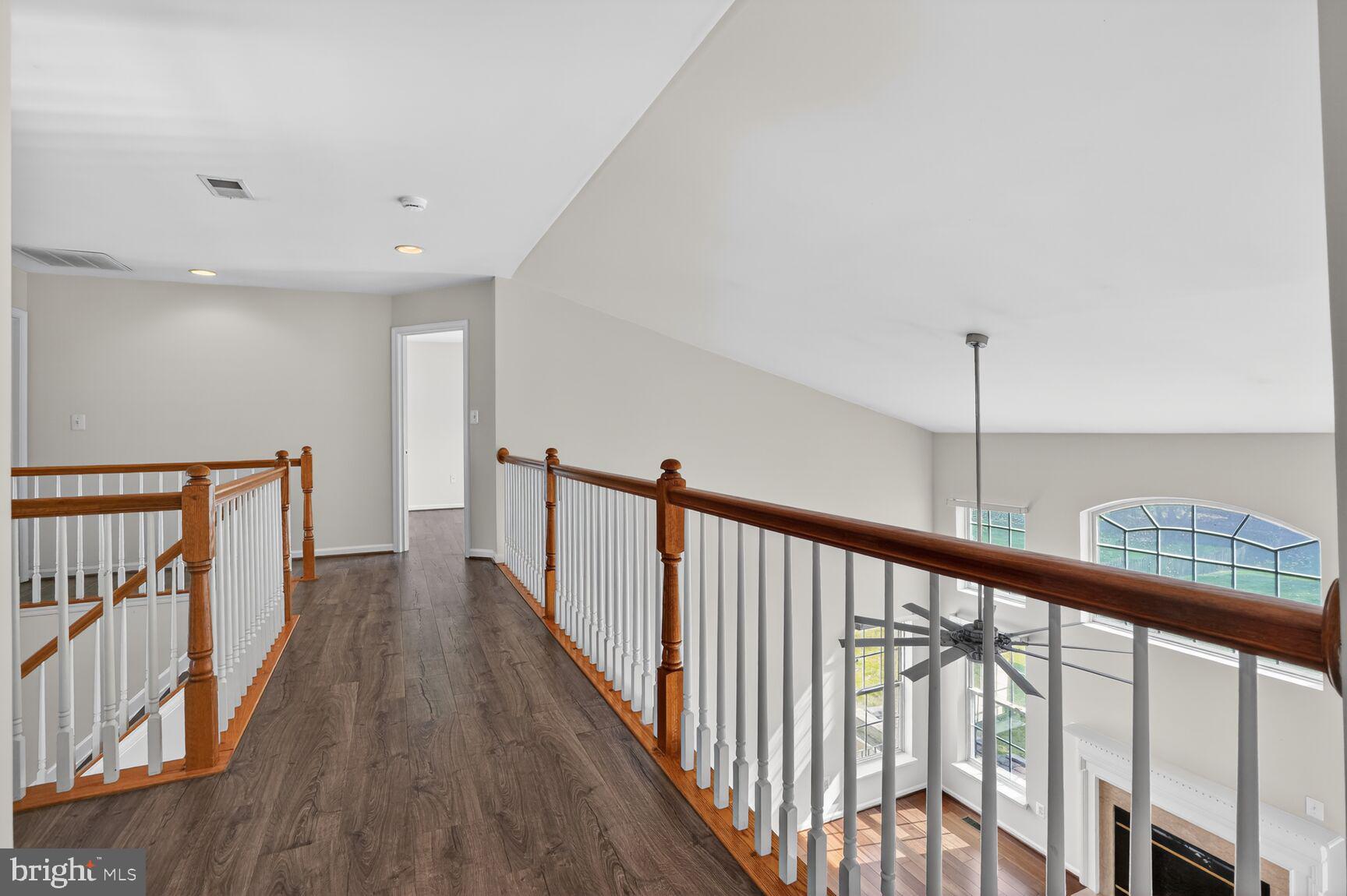 BLUE SPRING FARM - Residential