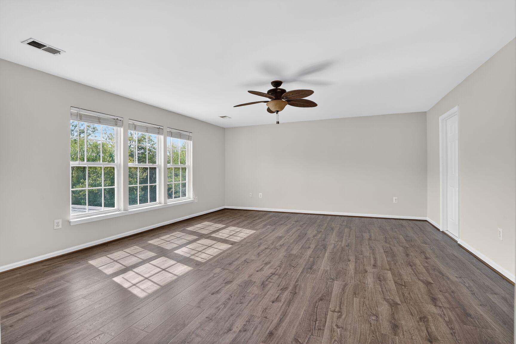 BLUE SPRING FARM - Residential