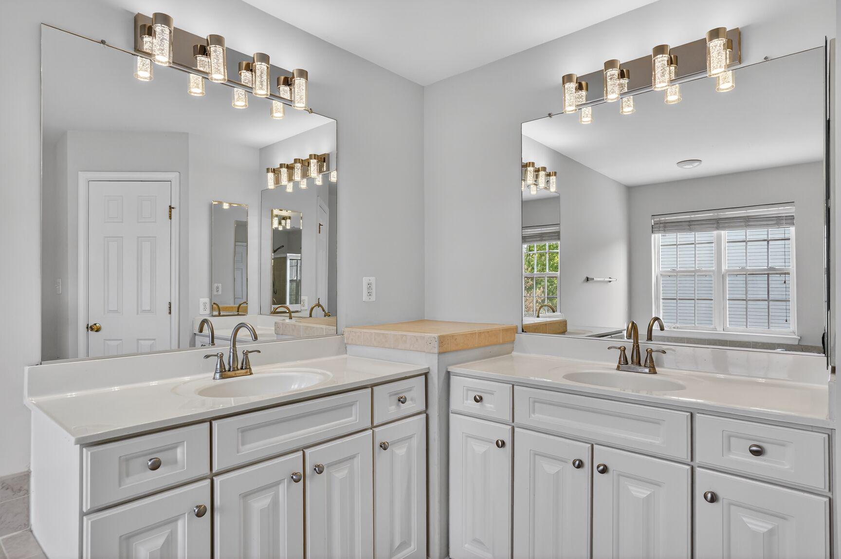 BLUE SPRING FARM - Residential