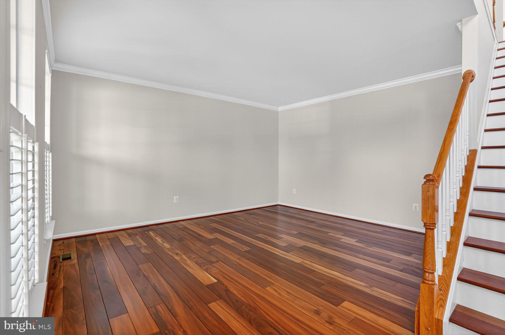 BLUE SPRING FARM - Residential