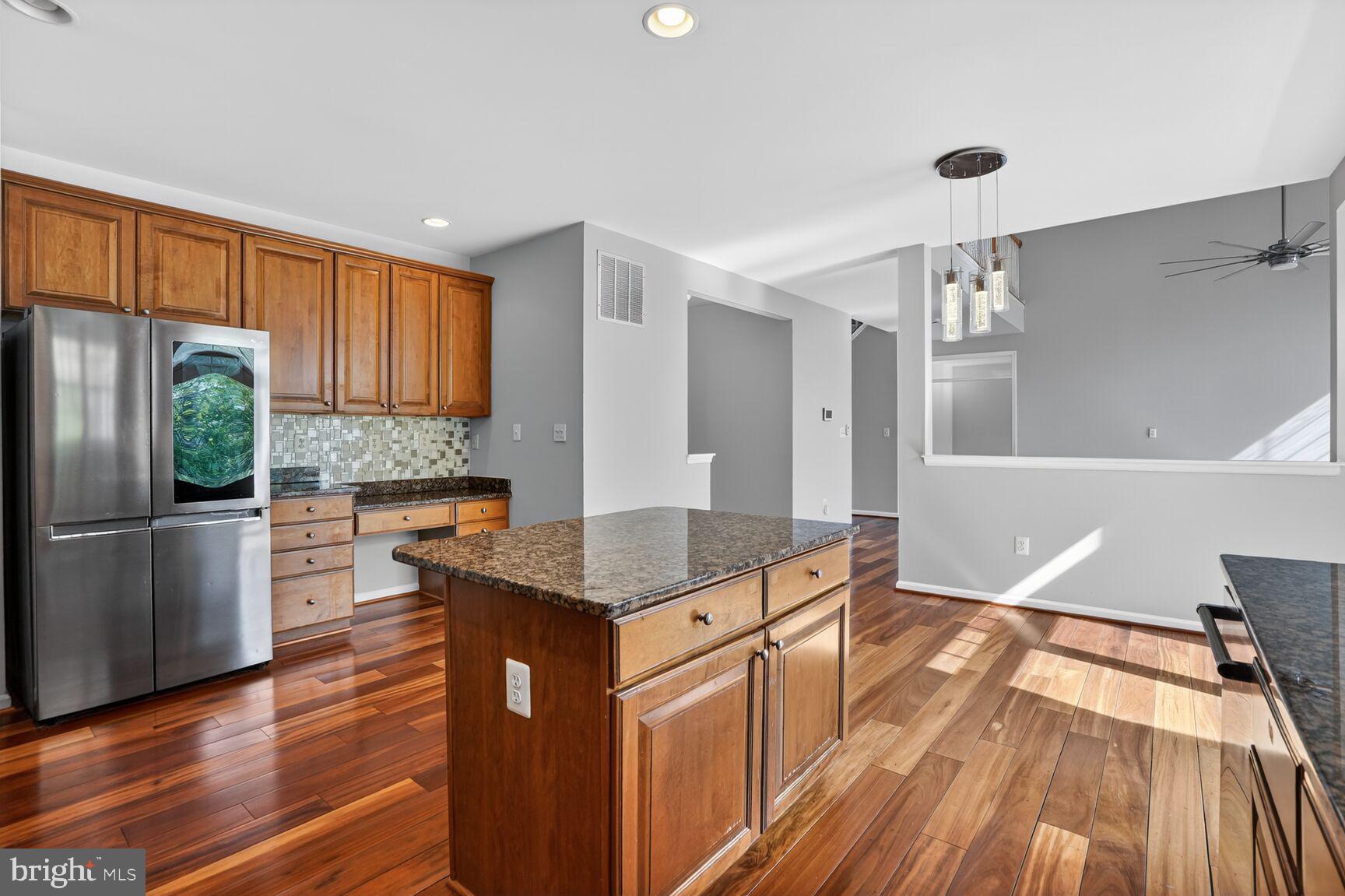 BLUE SPRING FARM - Residential