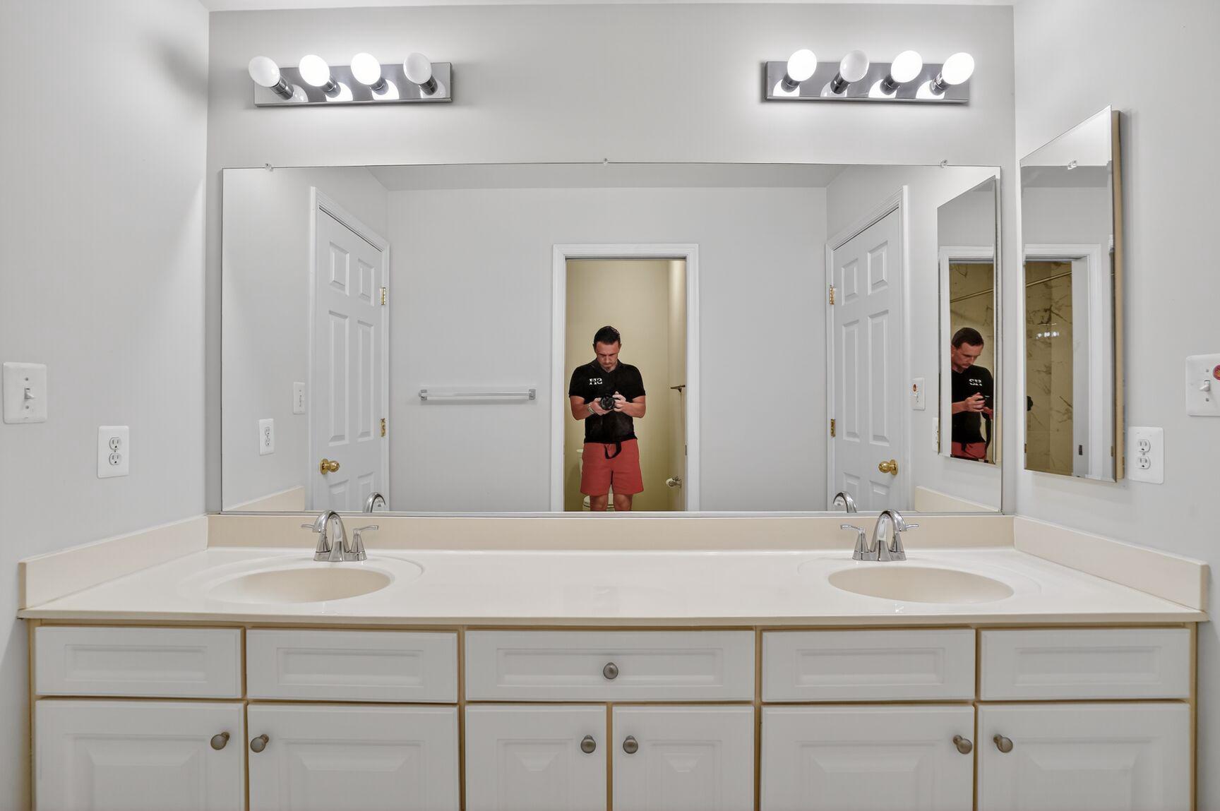 BLUE SPRING FARM - Residential