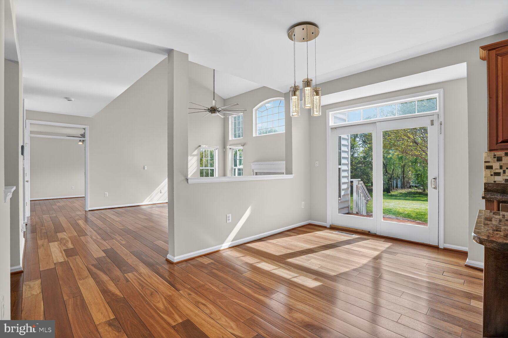 BLUE SPRING FARM - Residential