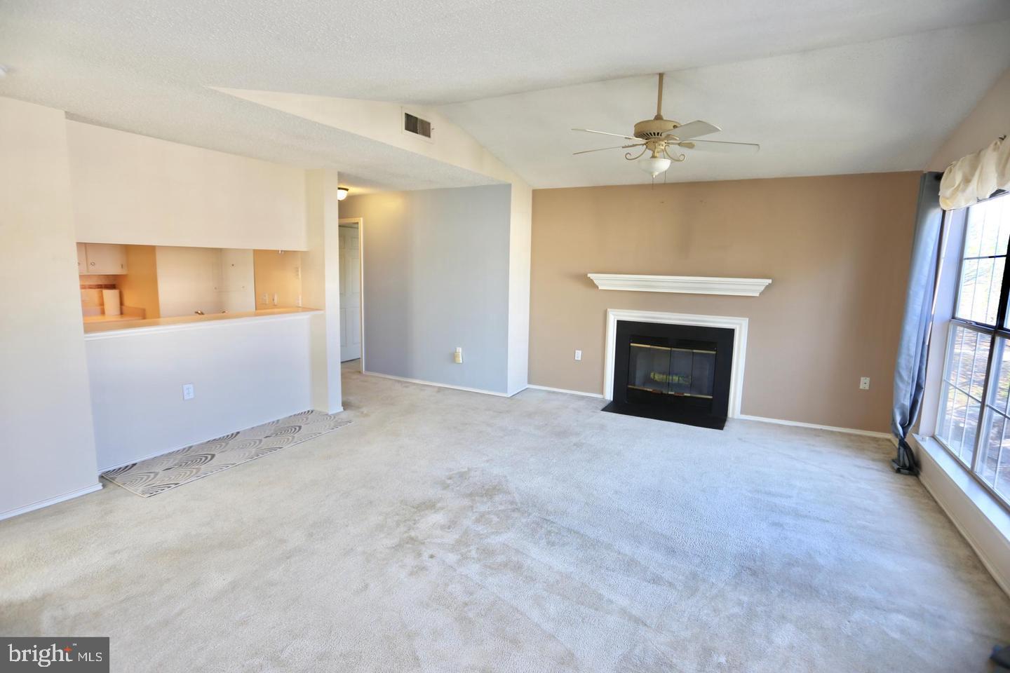 ASHBURN FARM - Residential Lease