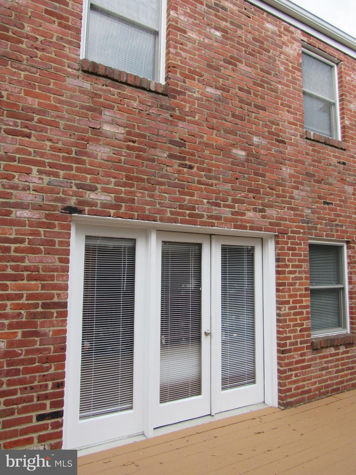 CARLYN PARK - Residential