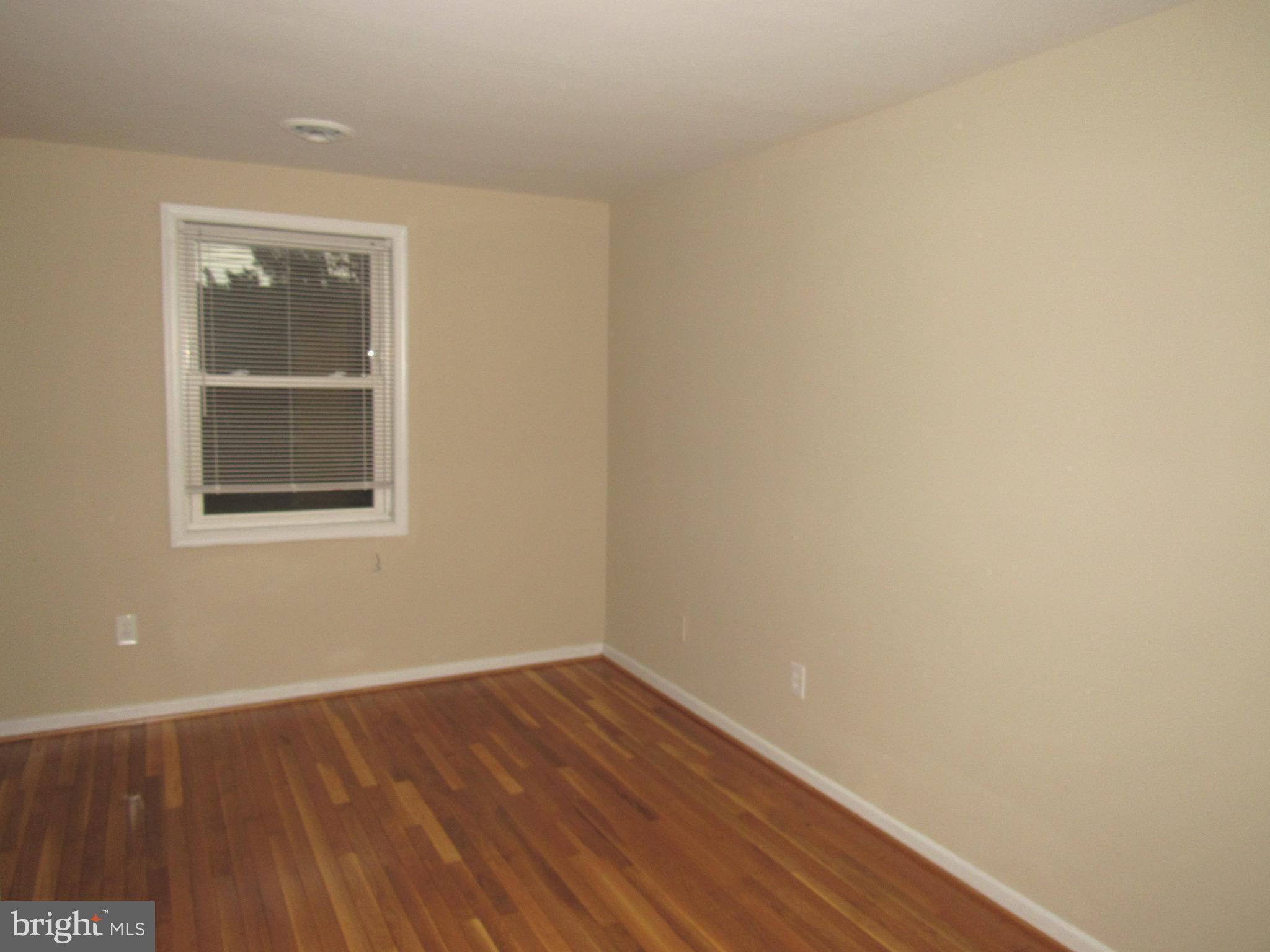 CARLYN PARK - Residential