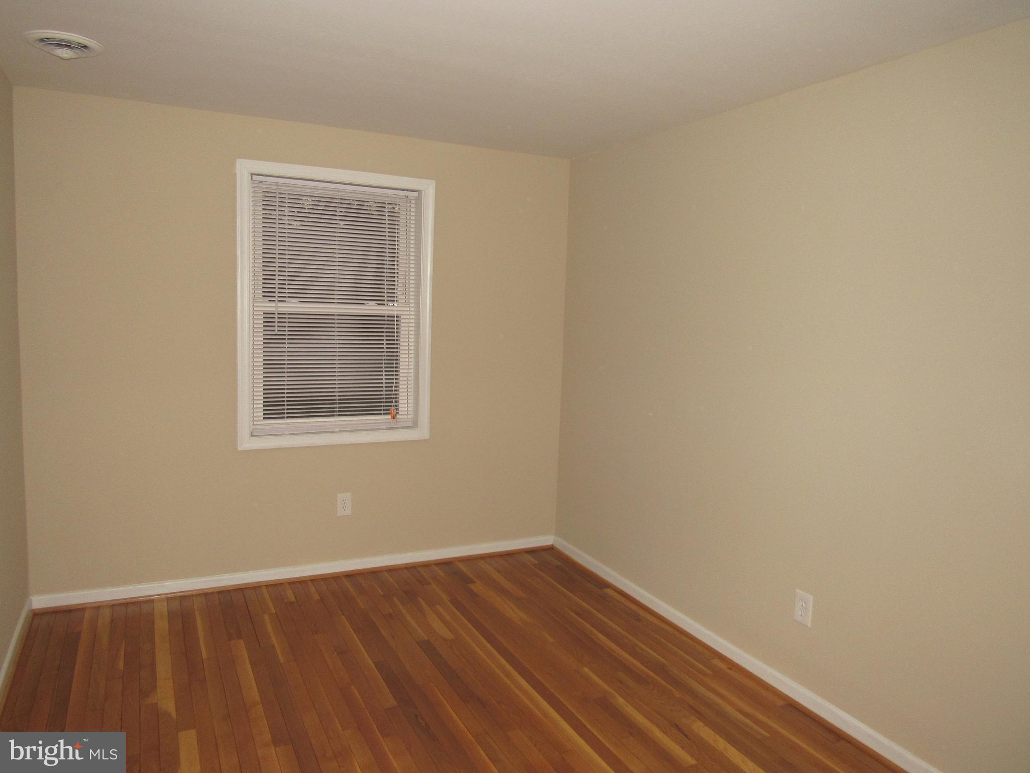 CARLYN PARK - Residential