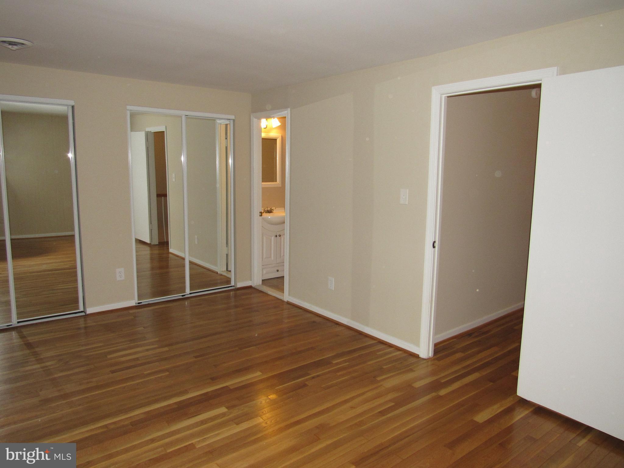 CARLYN PARK - Residential