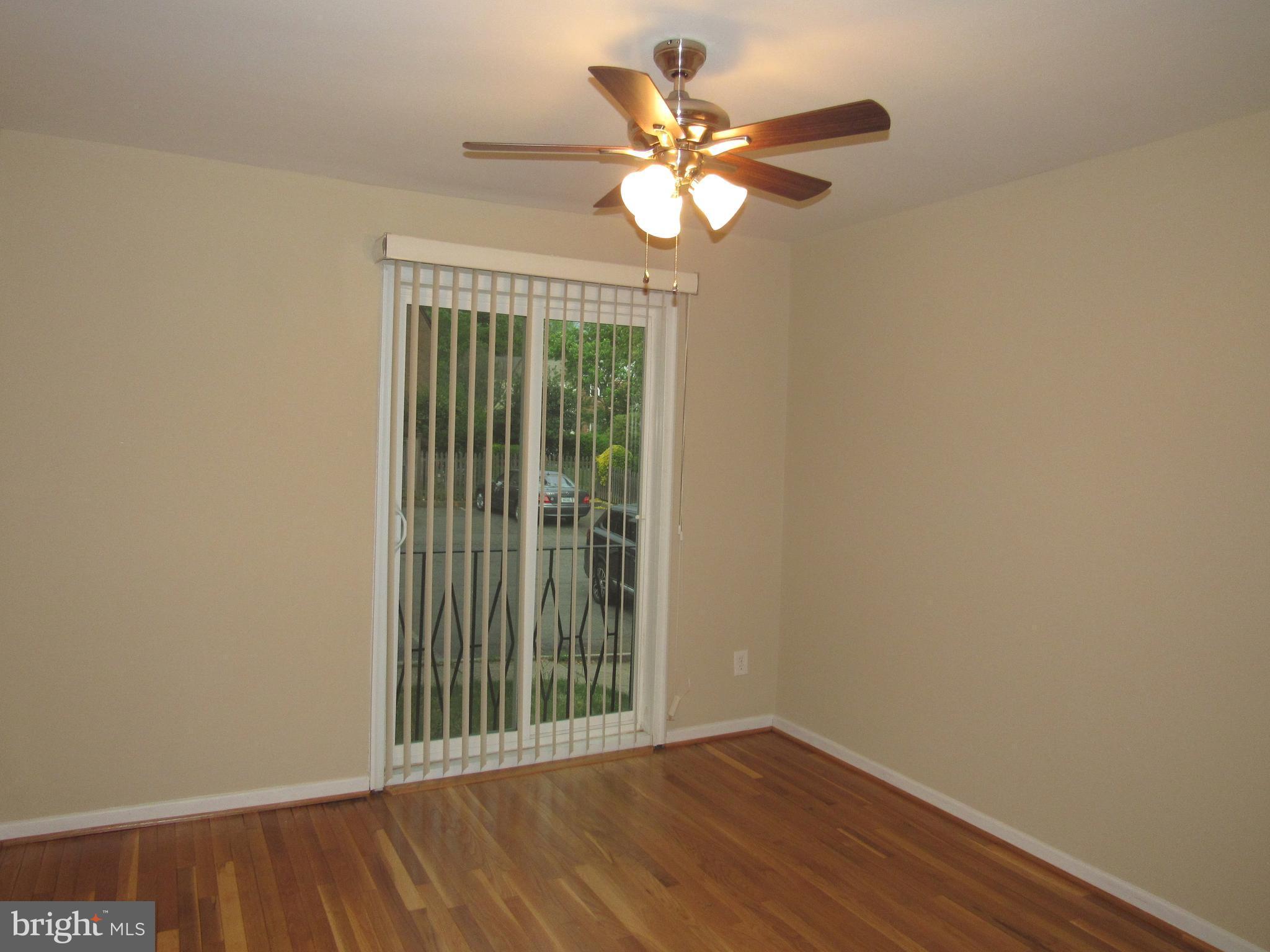 CARLYN PARK - Residential