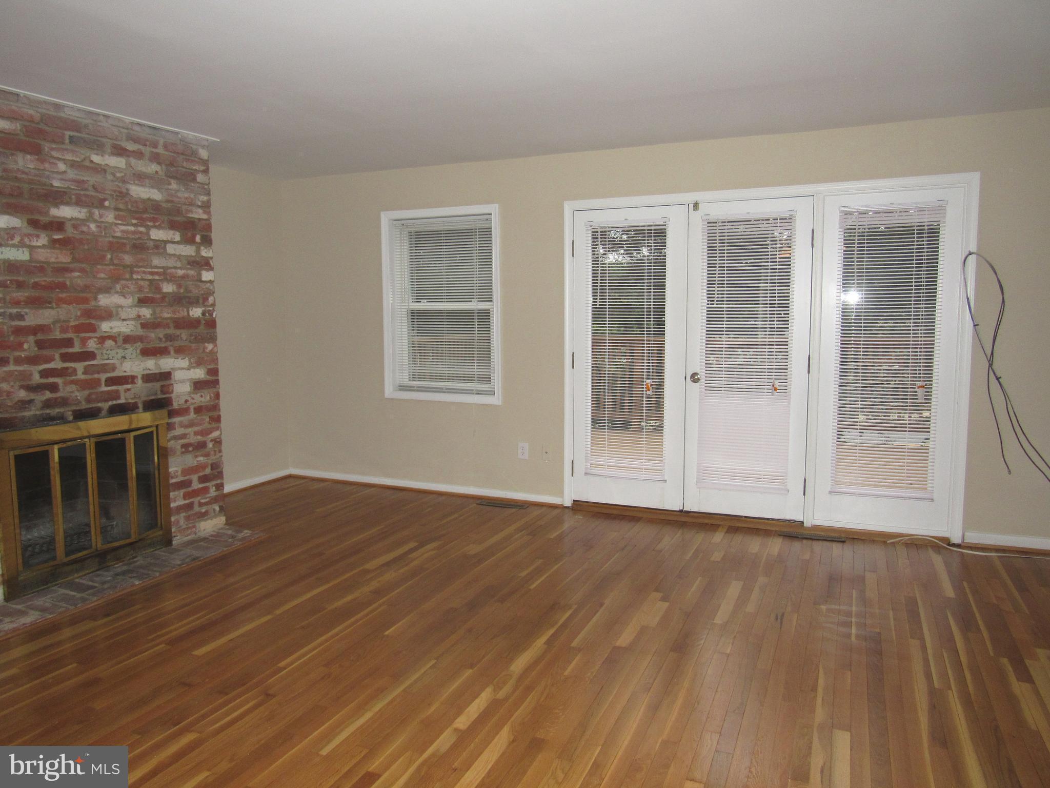 CARLYN PARK - Residential