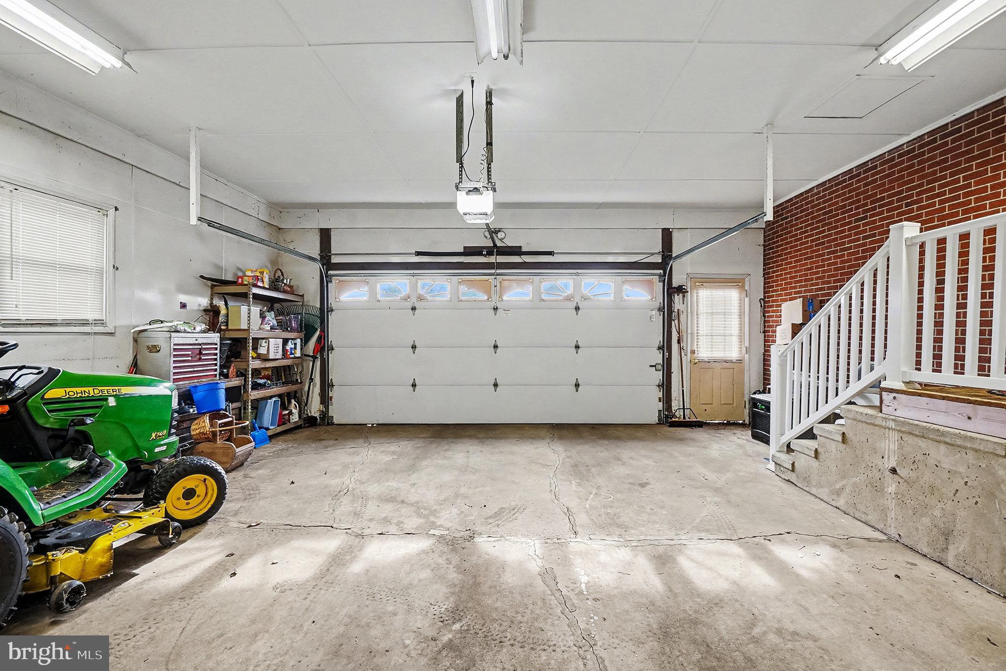 NORTH HILLS - Residential