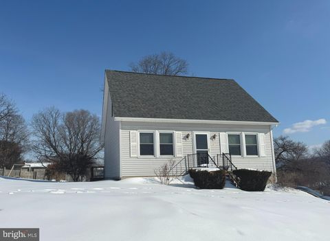 358 W SPRING STREET WOODSTOCK VA 22664