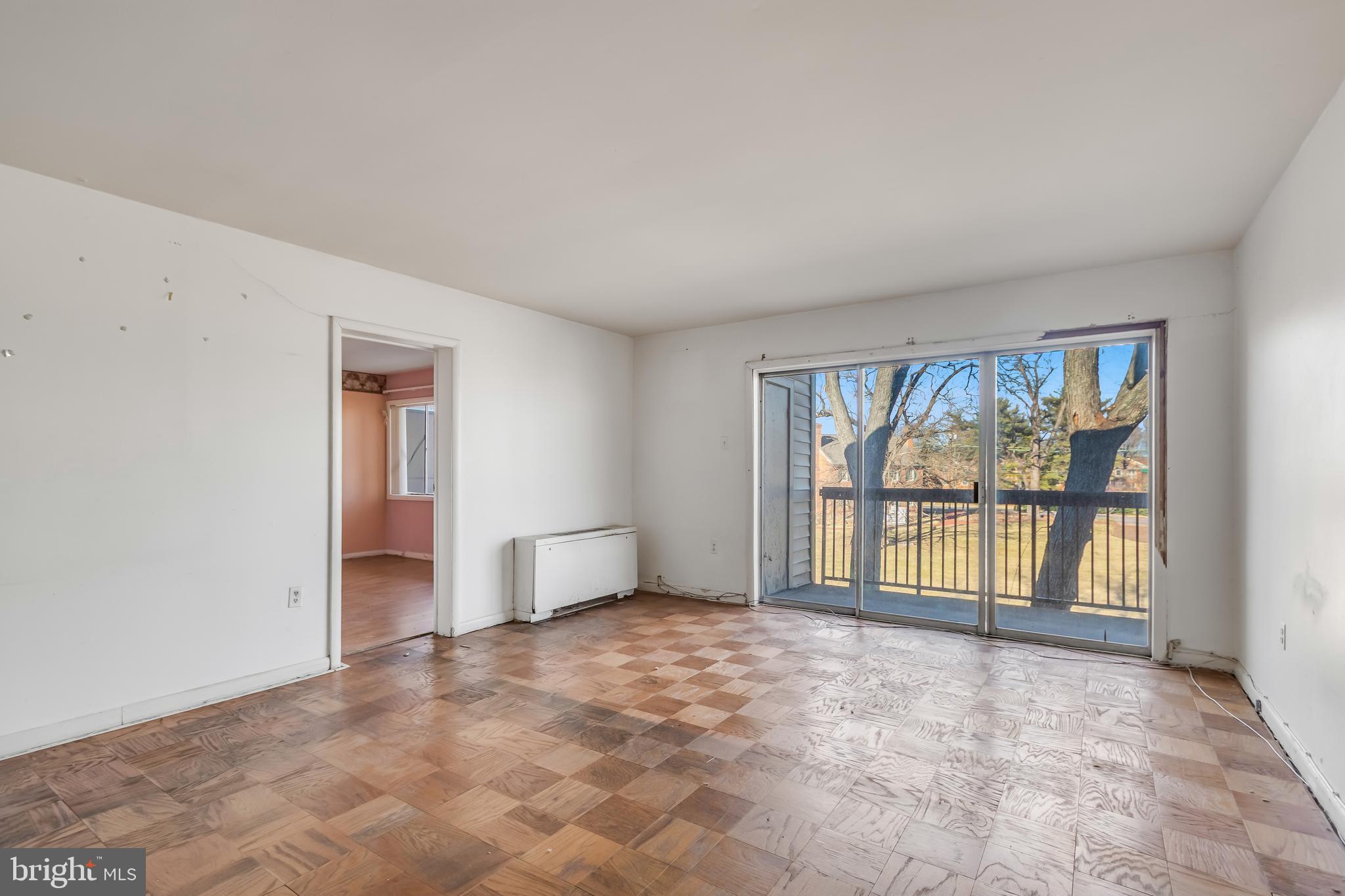 WEST SPRING - Residential