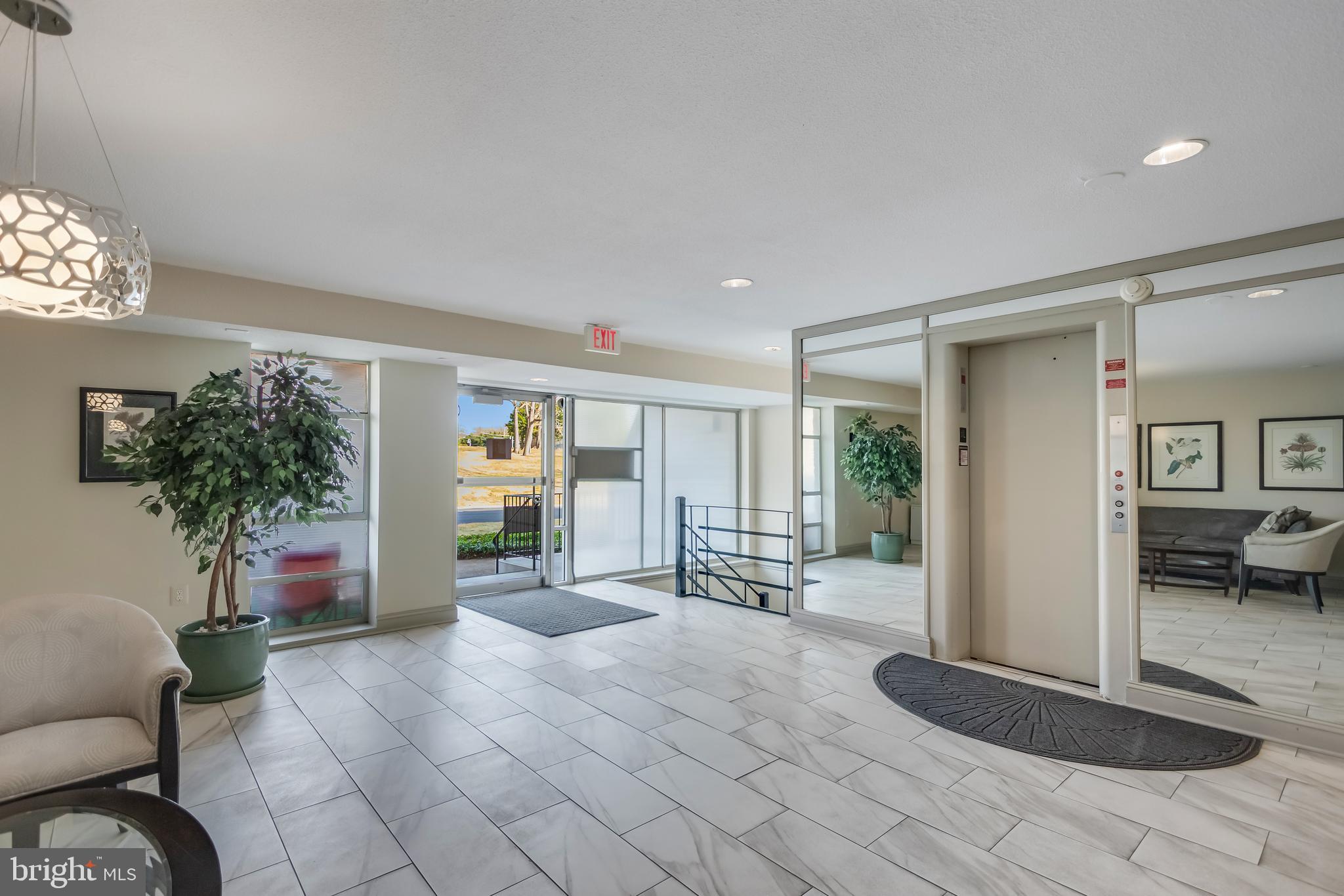 WEST SPRING - Residential