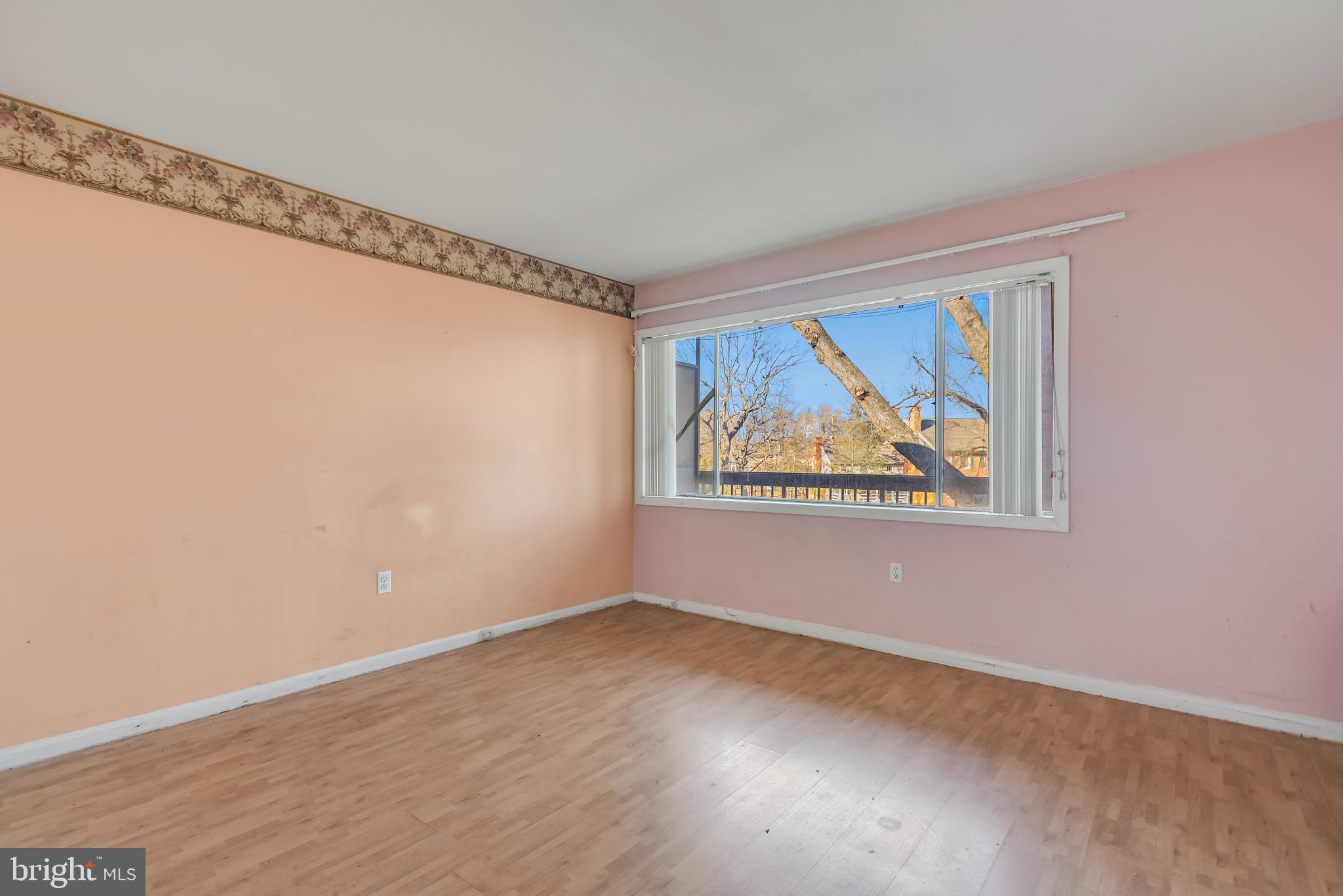 WEST SPRING - Residential