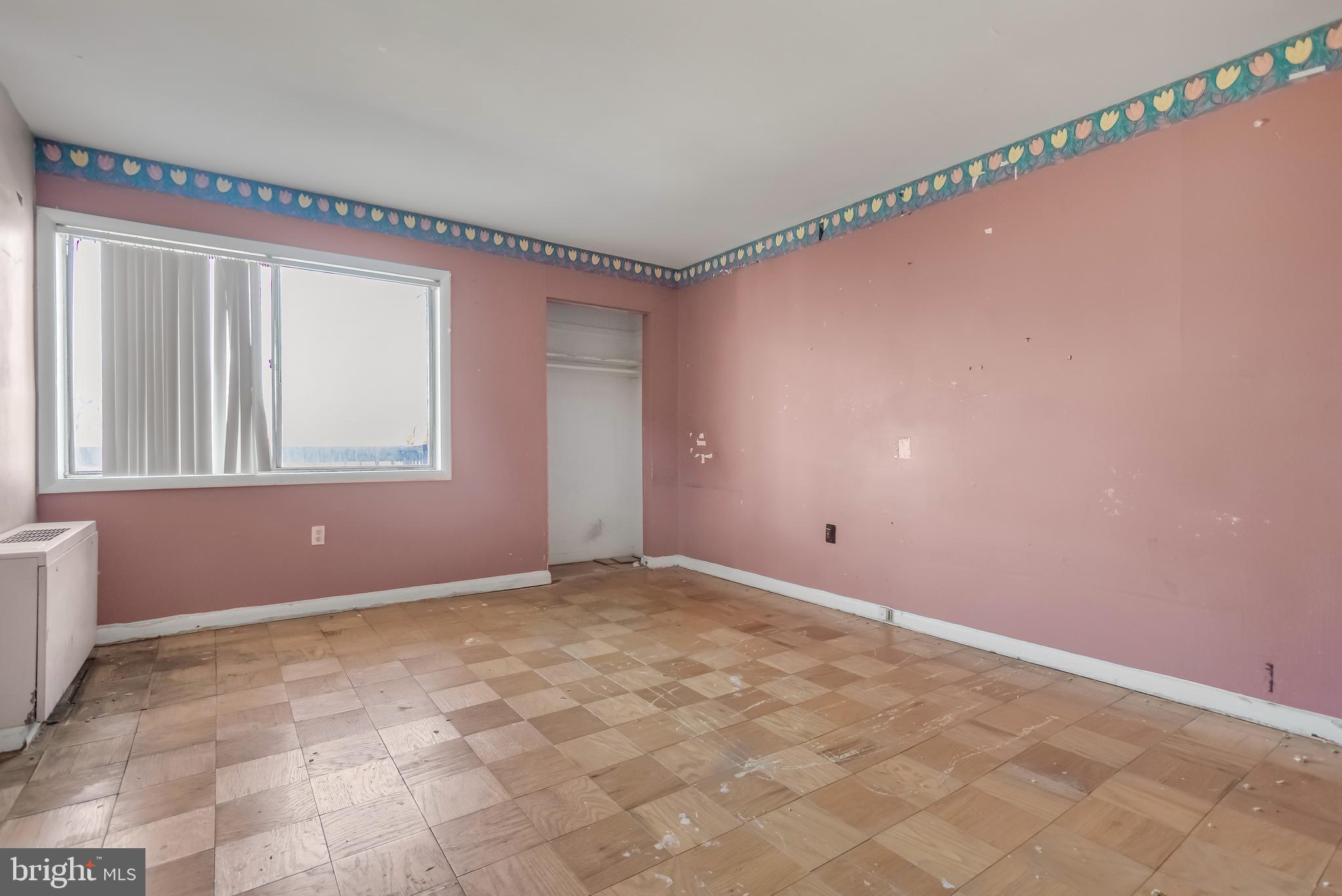 WEST SPRING - Residential