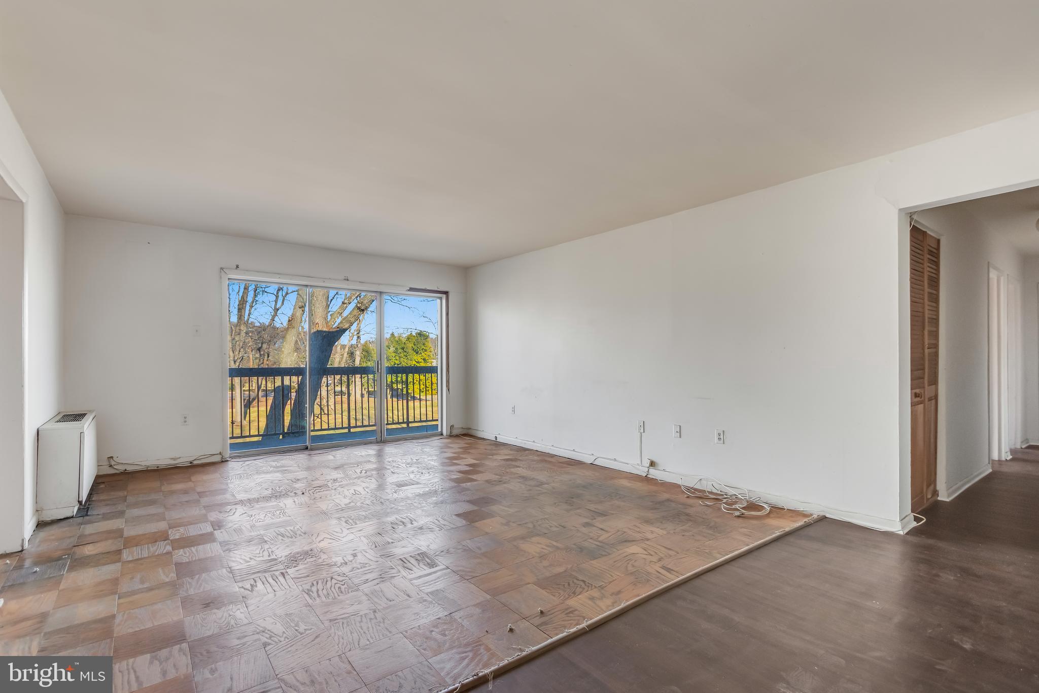 WEST SPRING - Residential