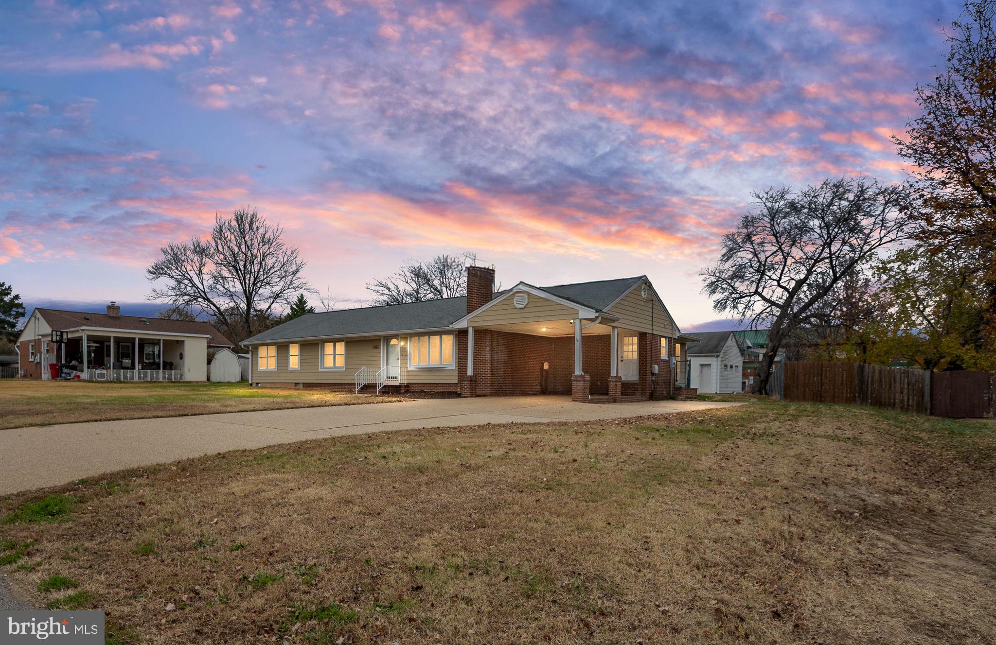 1412 DEVILS REACH ROAD