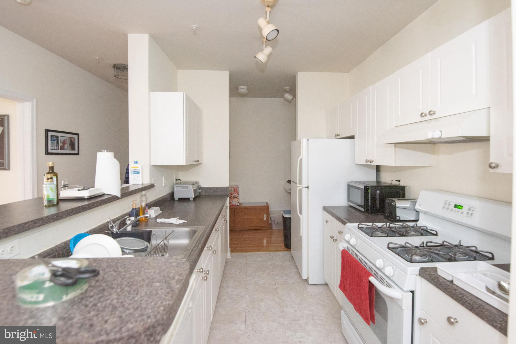 FAIRFAX RIDGE - Residential Lease