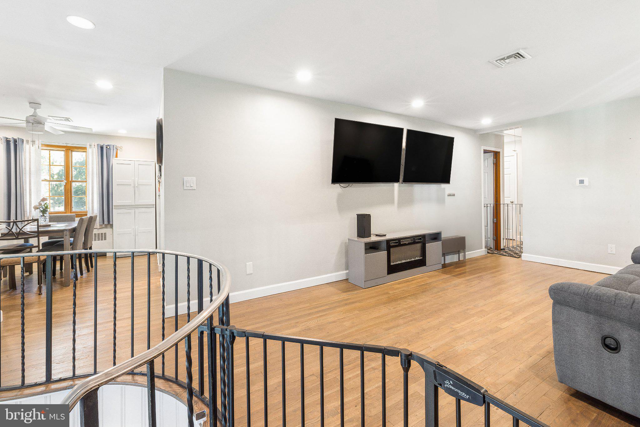 105 LEDDEN LANE