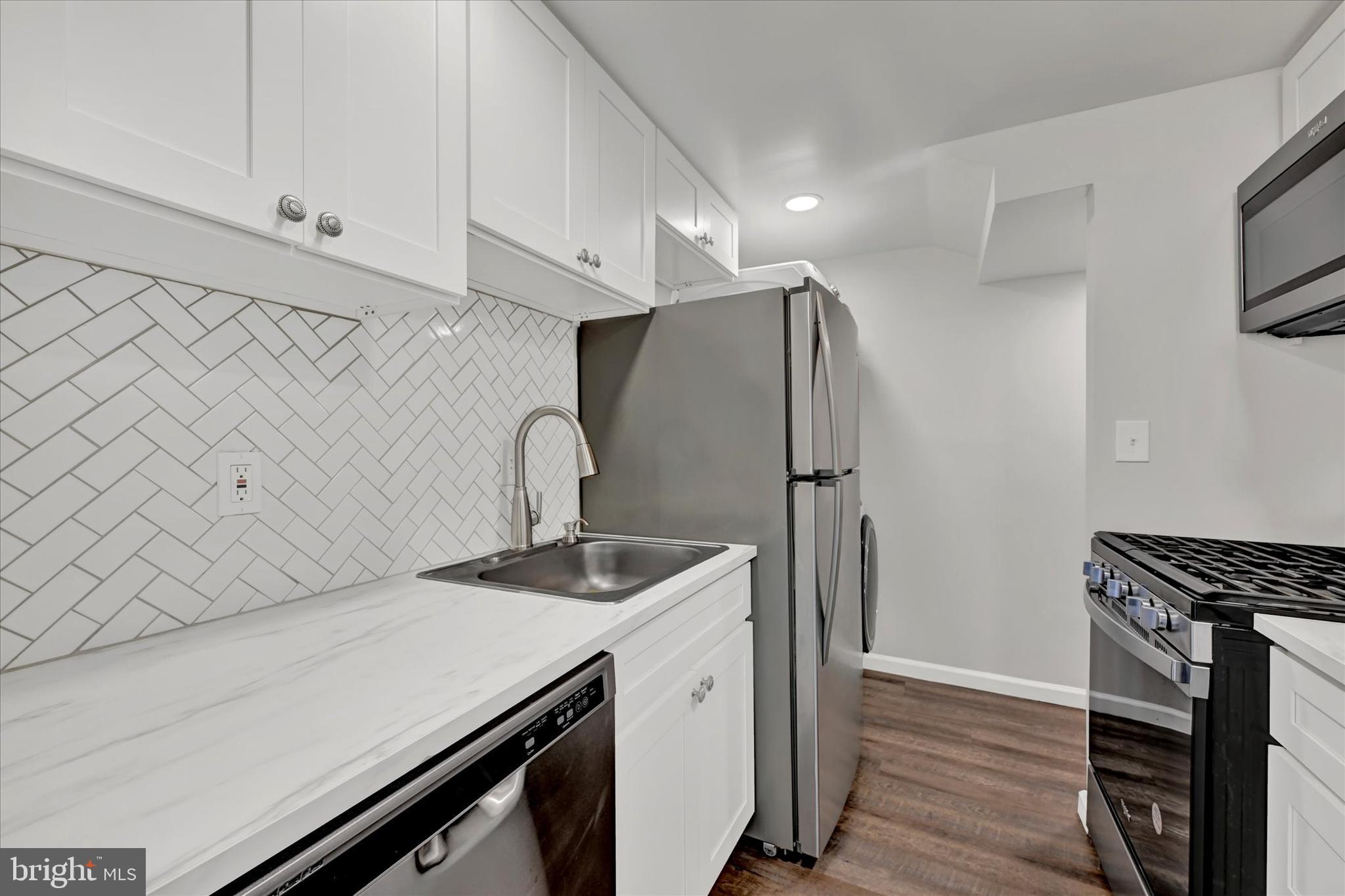 KINGS COURT - Residential