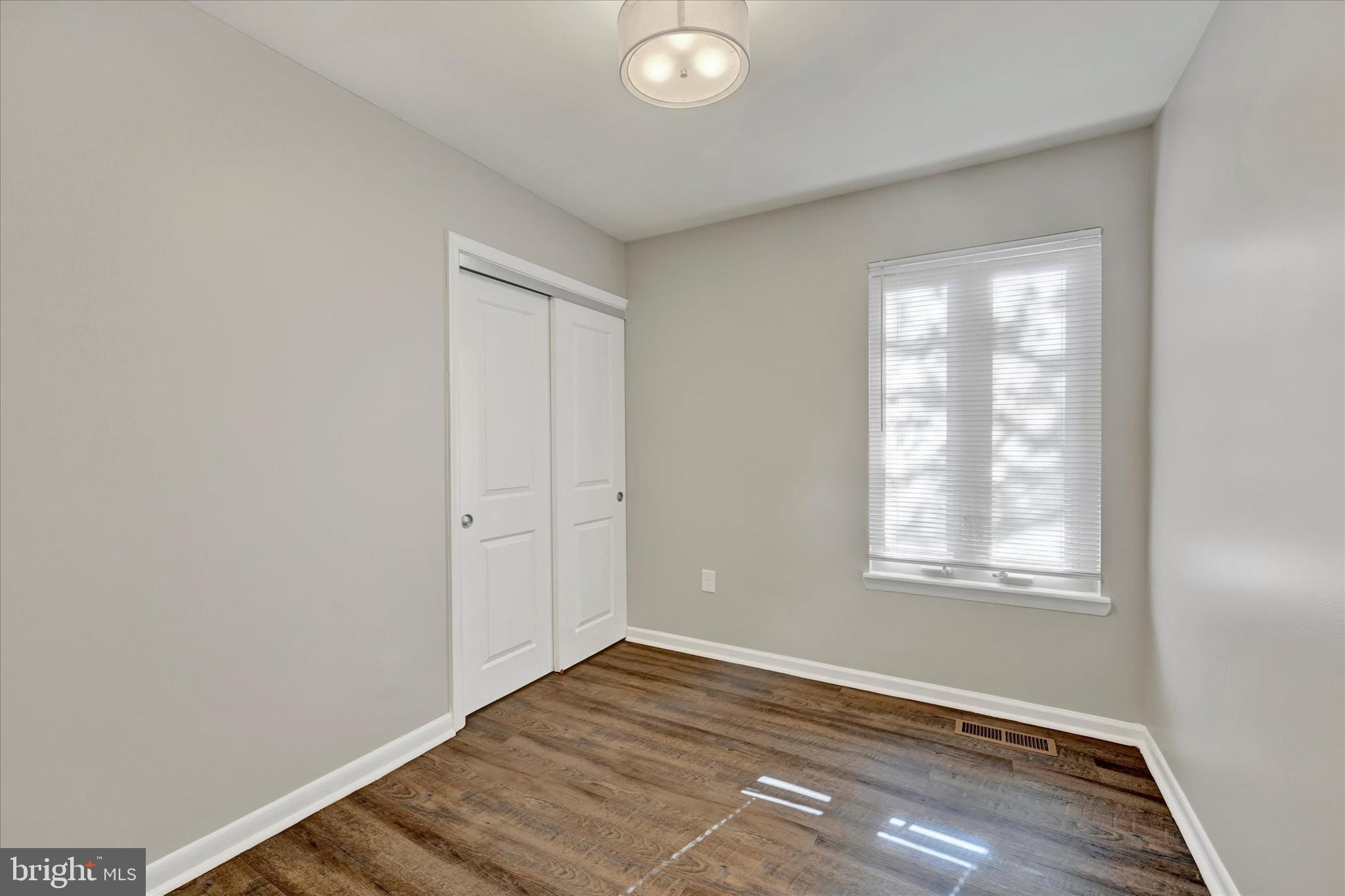 KINGS COURT - Residential