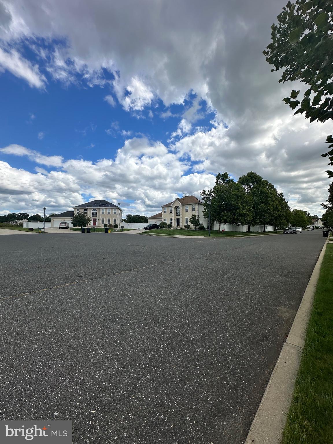 WILTONS CORNER - Residential