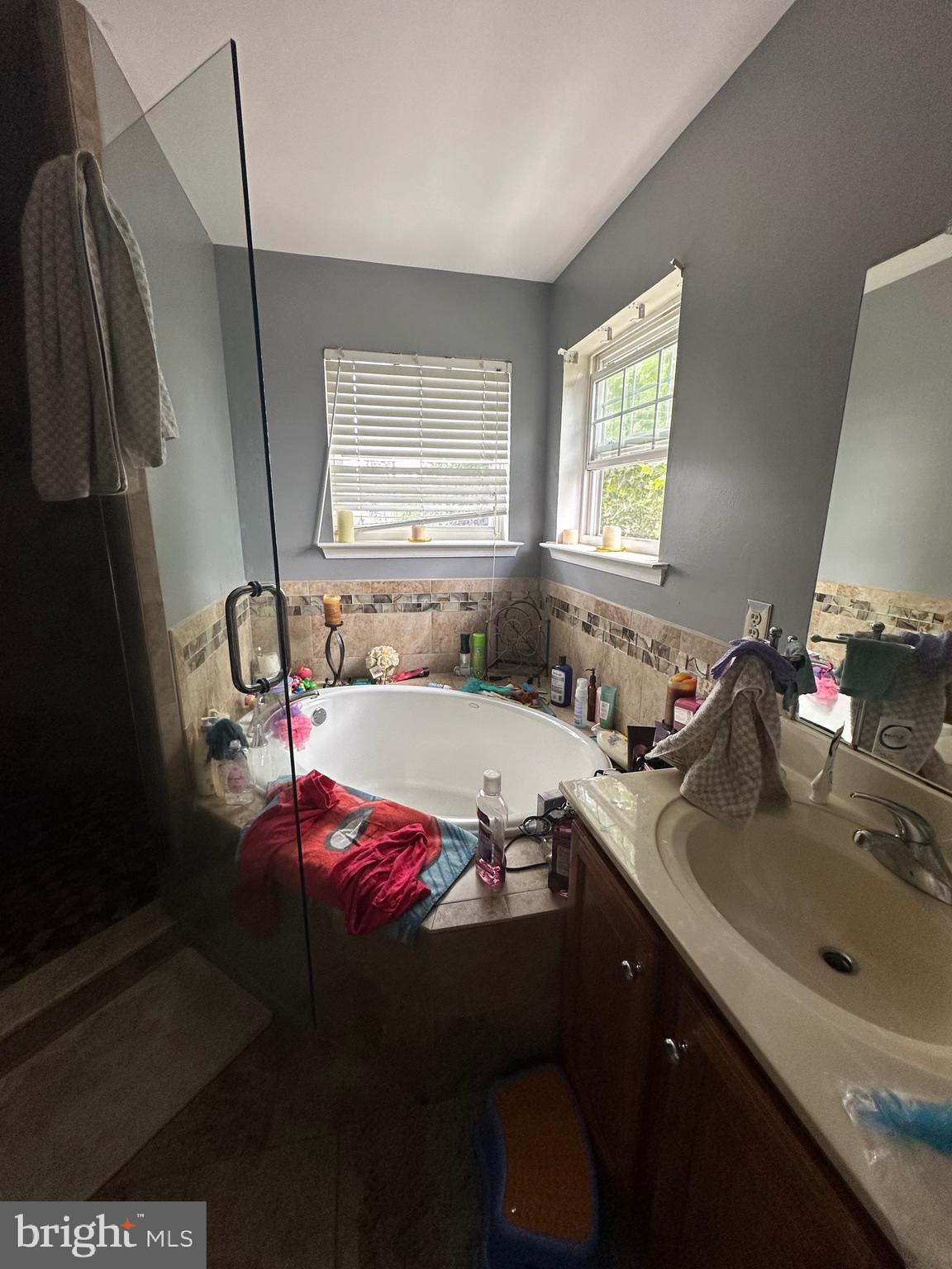 WILTONS CORNER - Residential