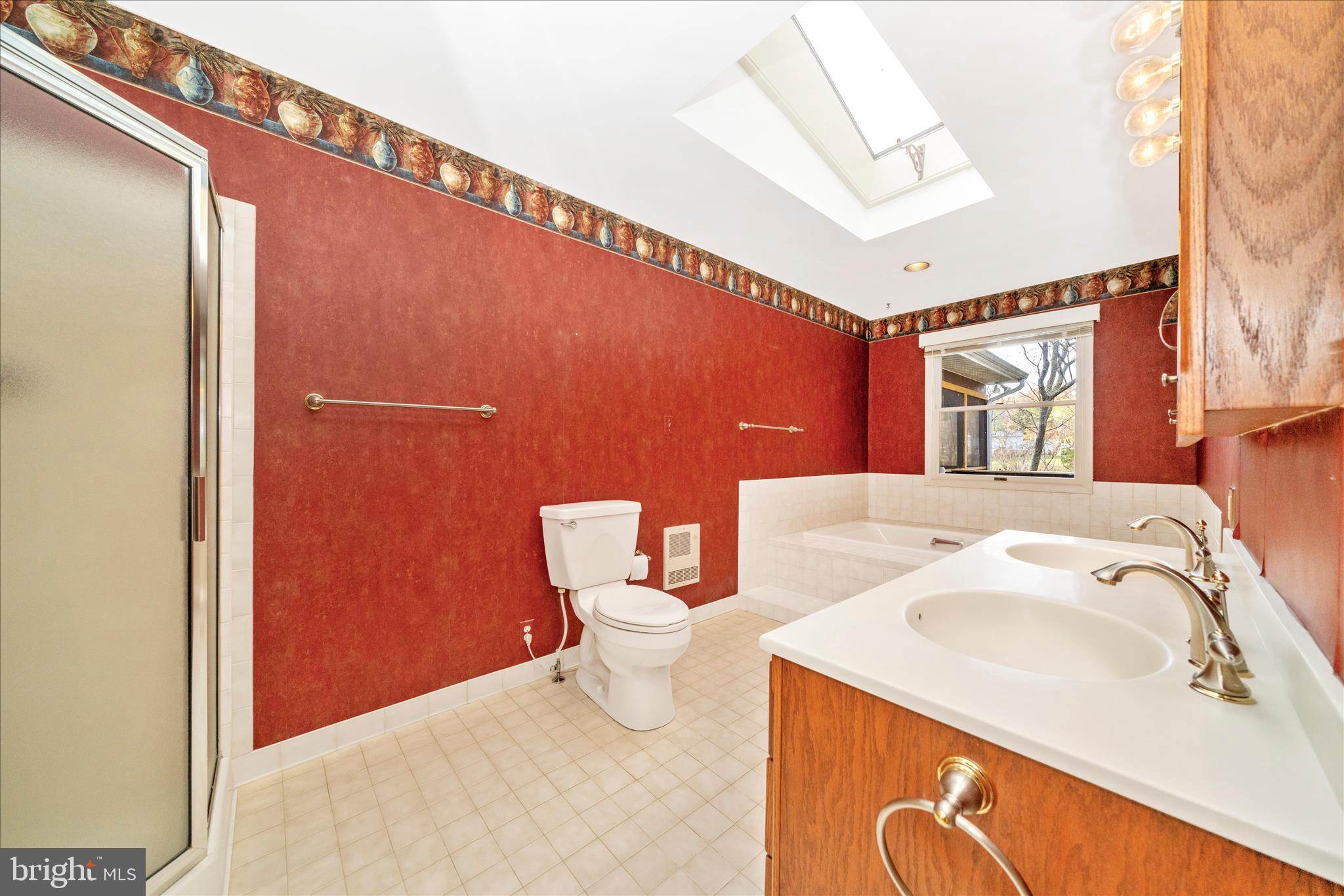 CHATEAU RIDGE - Residential