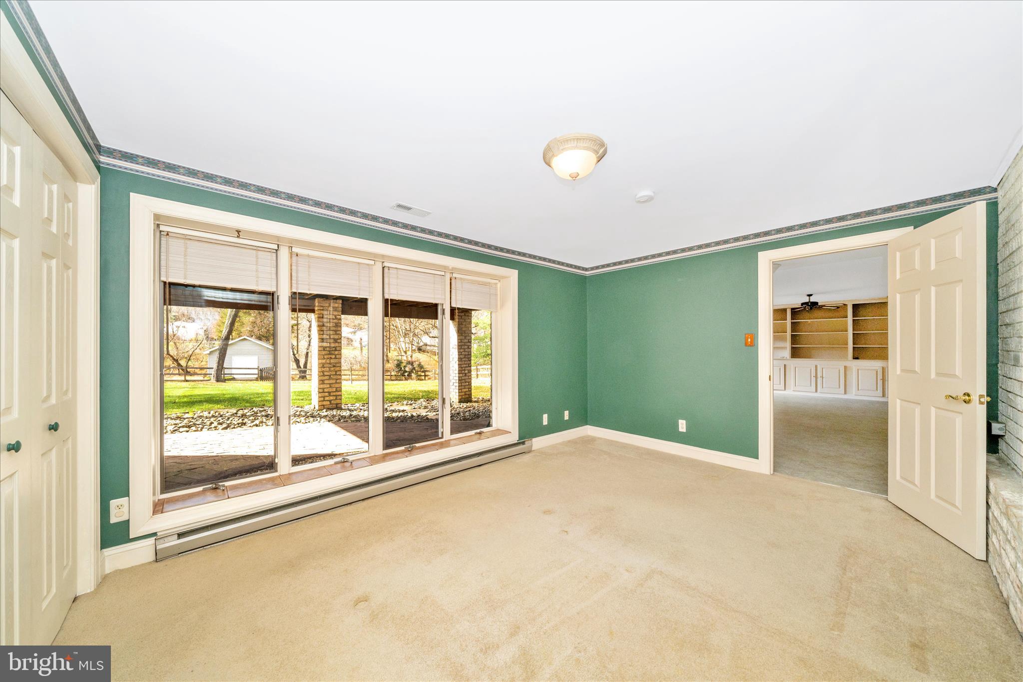 CHATEAU RIDGE - Residential