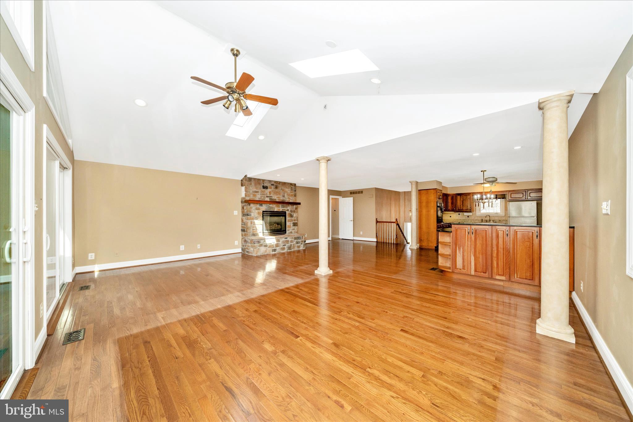 CHATEAU RIDGE - Residential