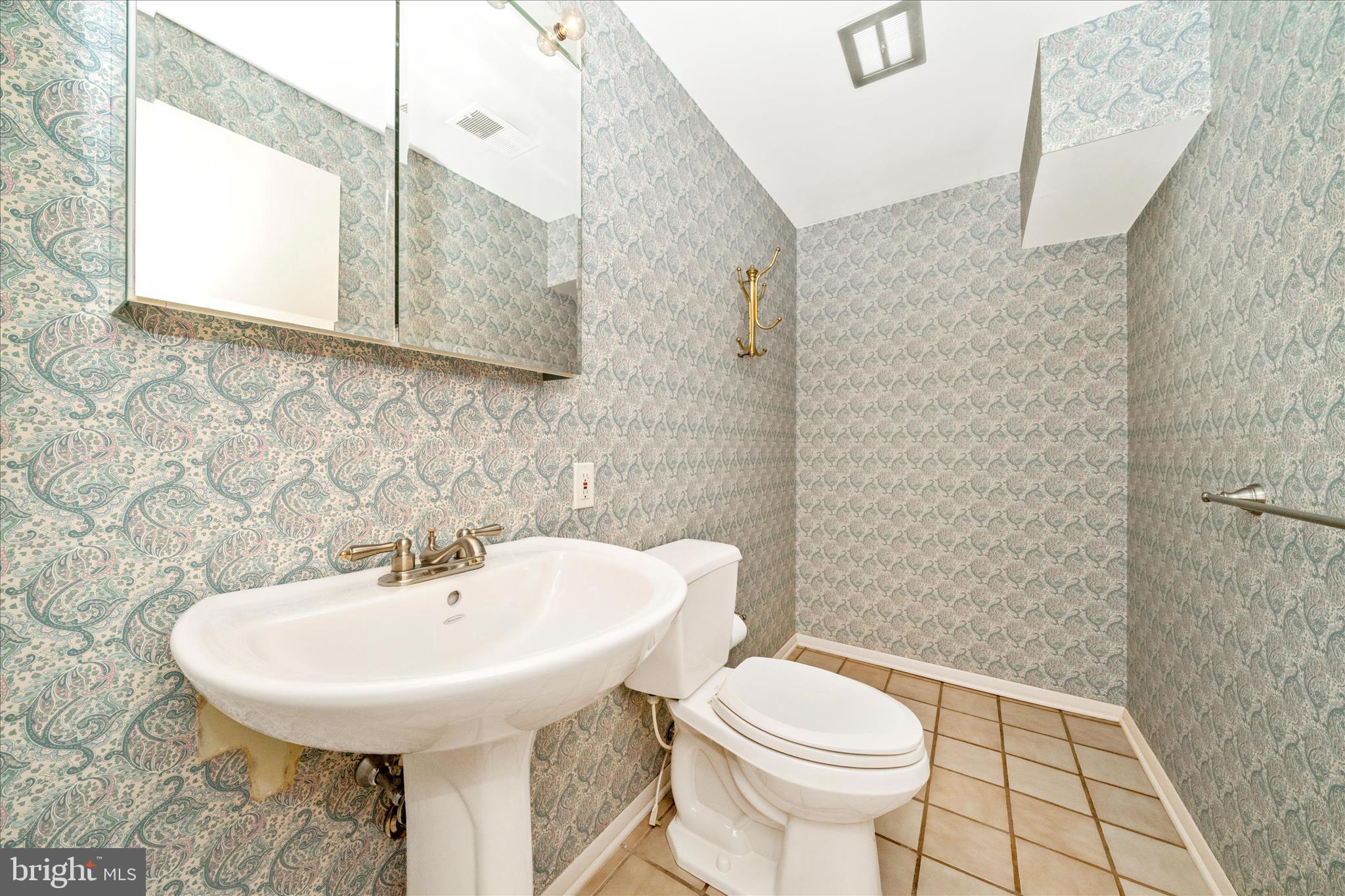 CHATEAU RIDGE - Residential