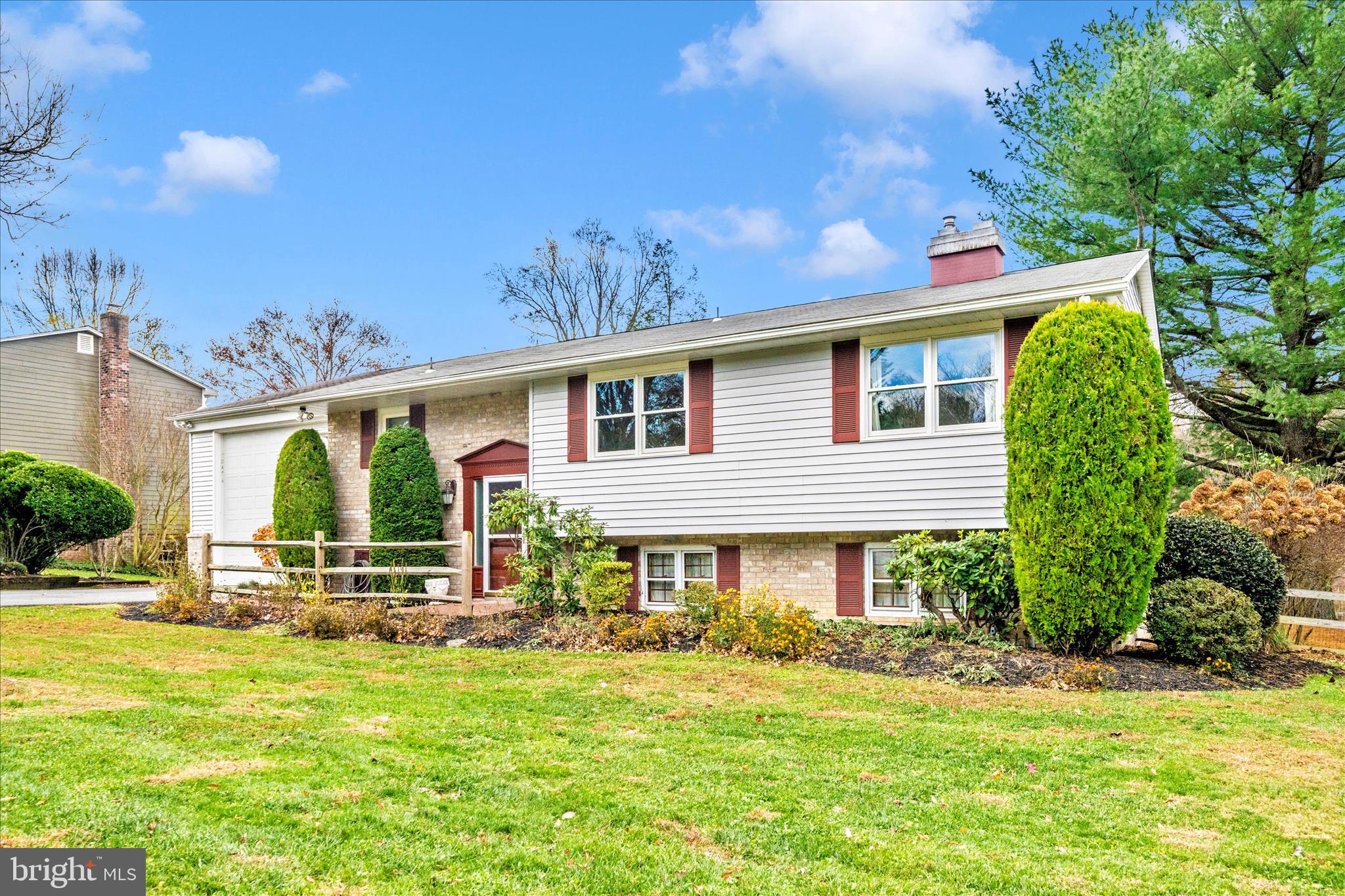 CHATEAU RIDGE - Residential