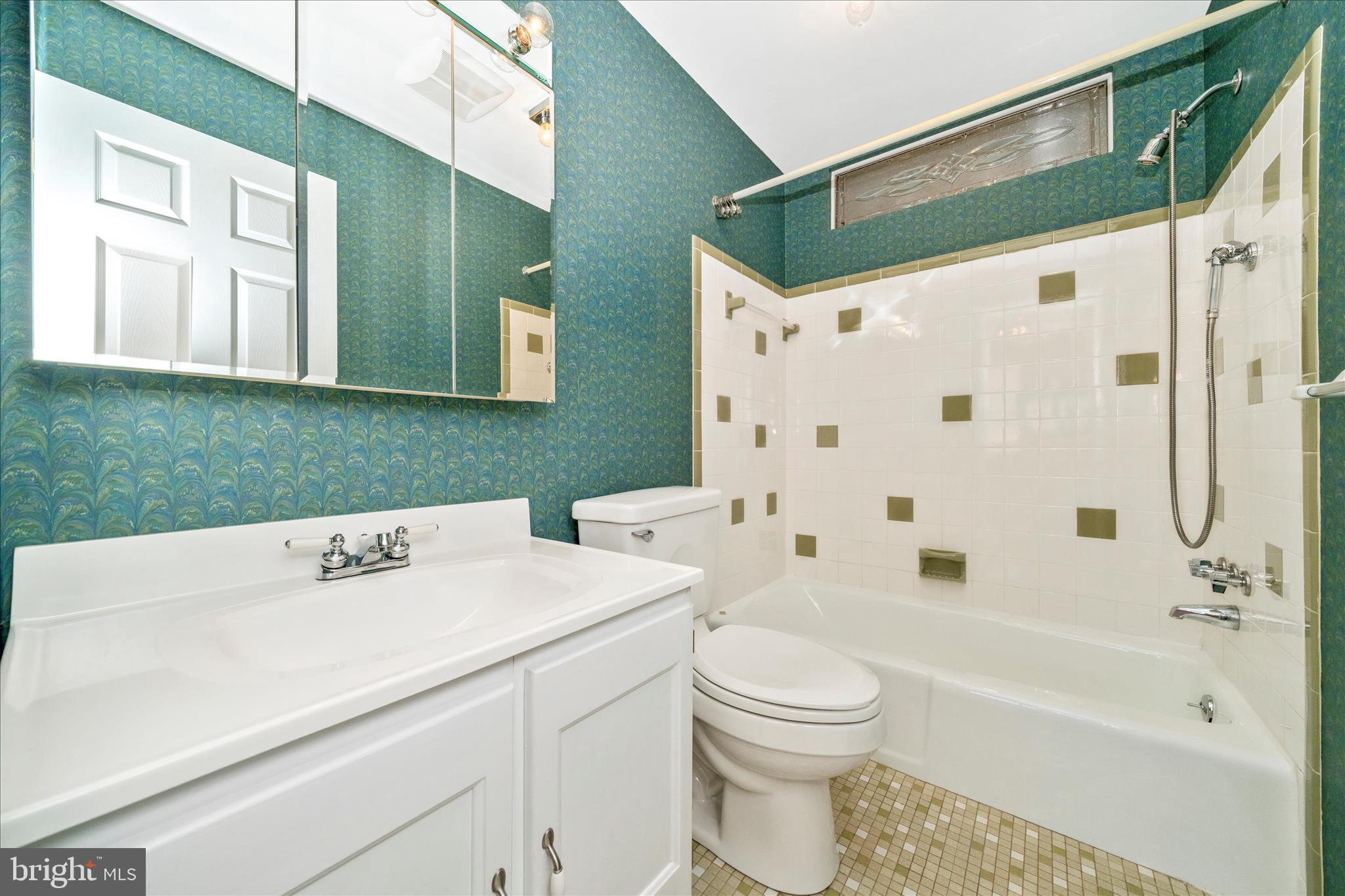 CHATEAU RIDGE - Residential